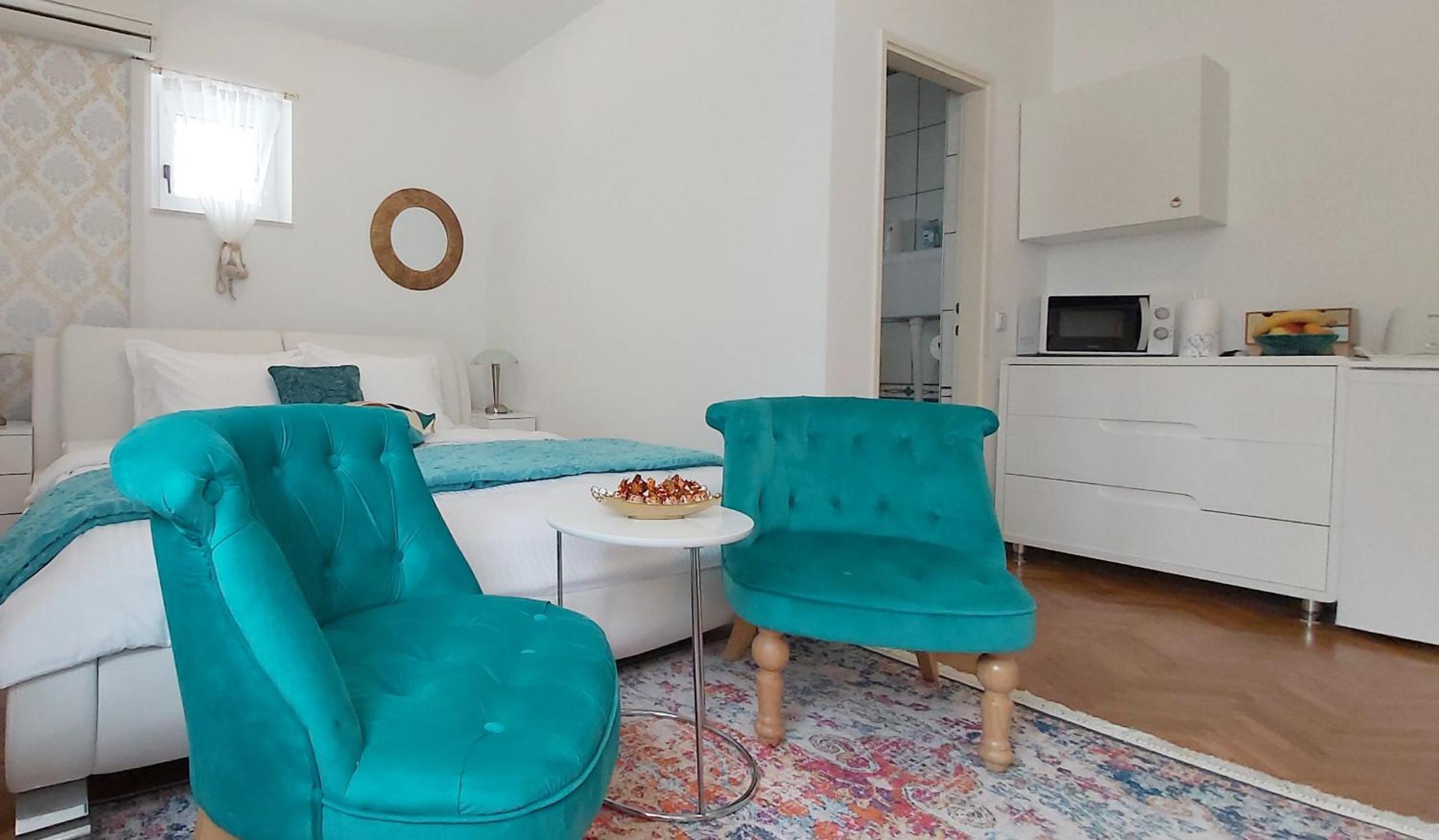 Adria Apartments and Rooms