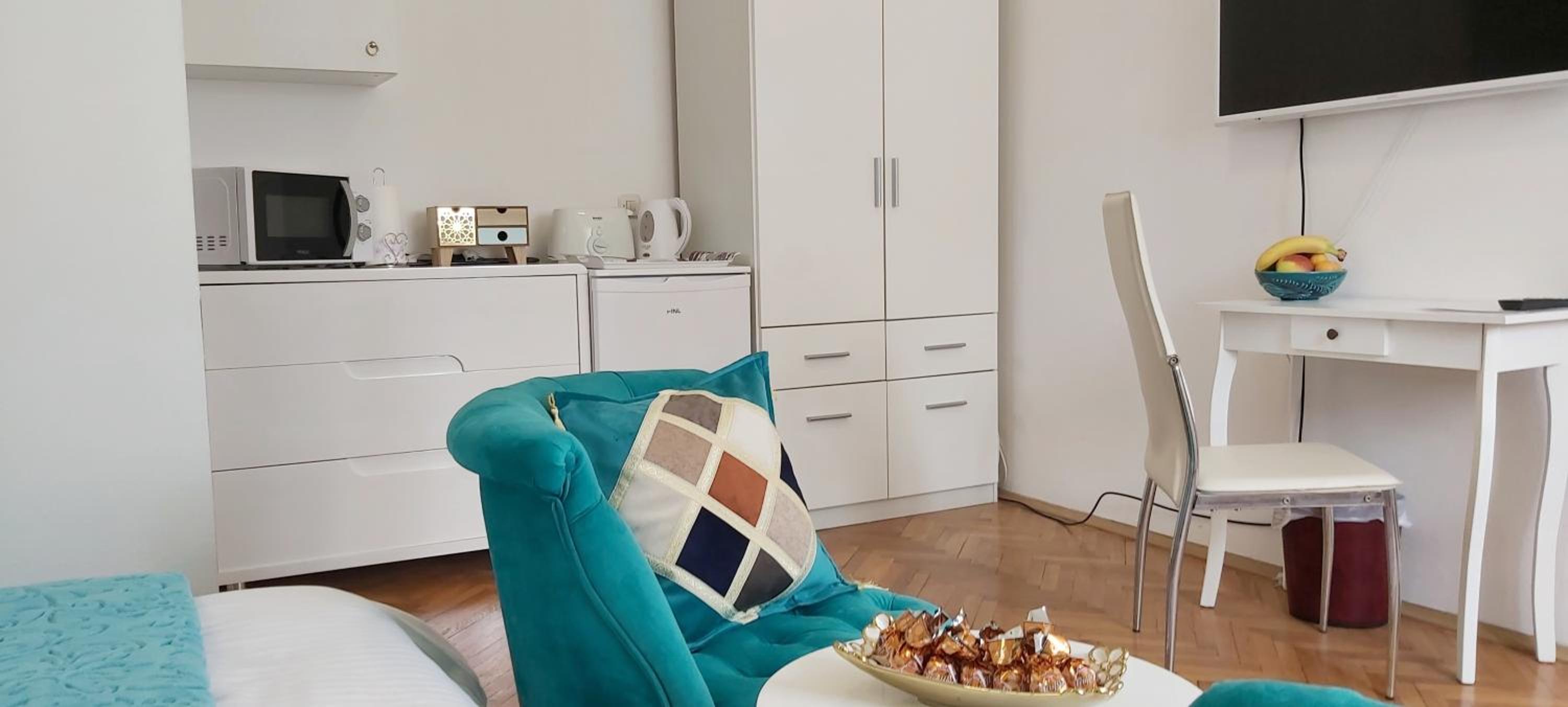 Adria Apartments and Rooms