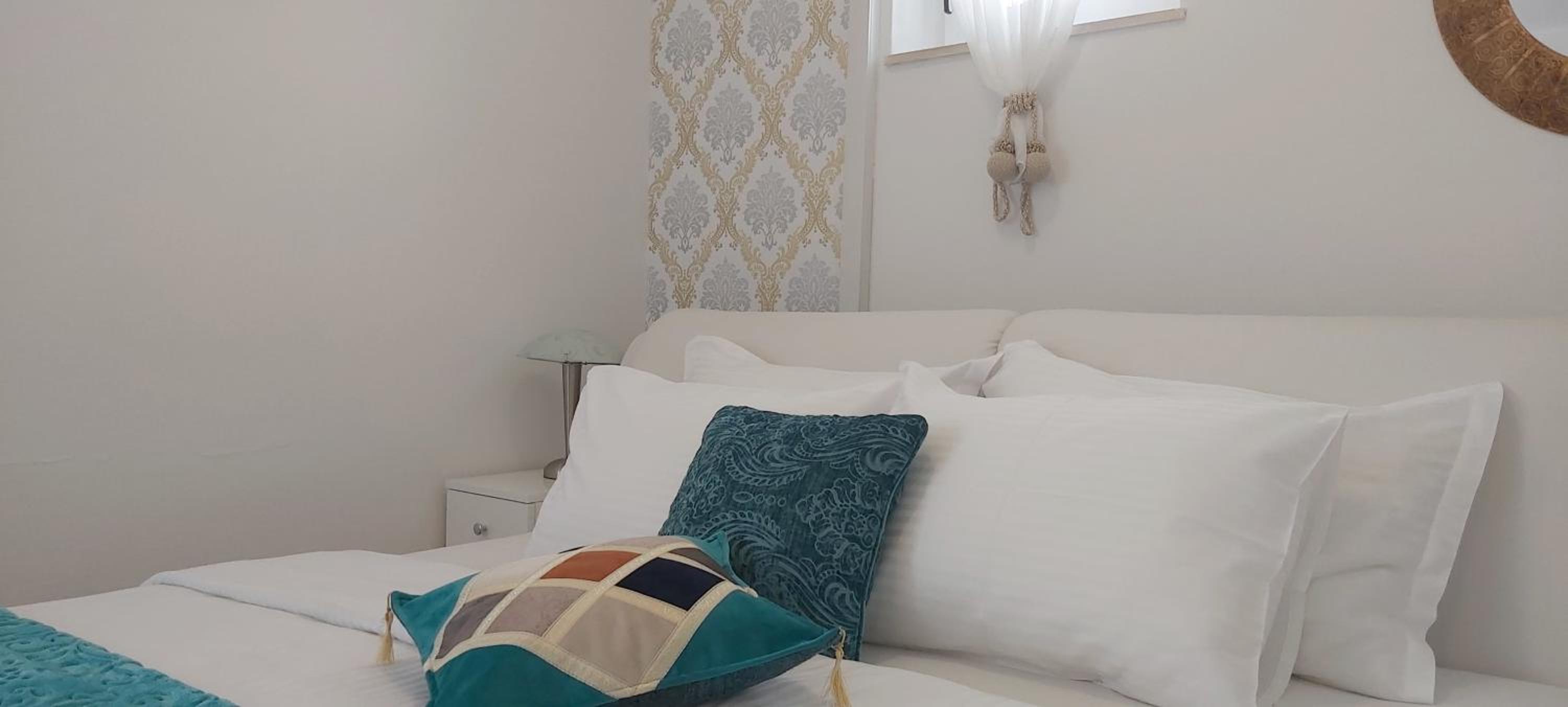 Adria Apartments and Rooms