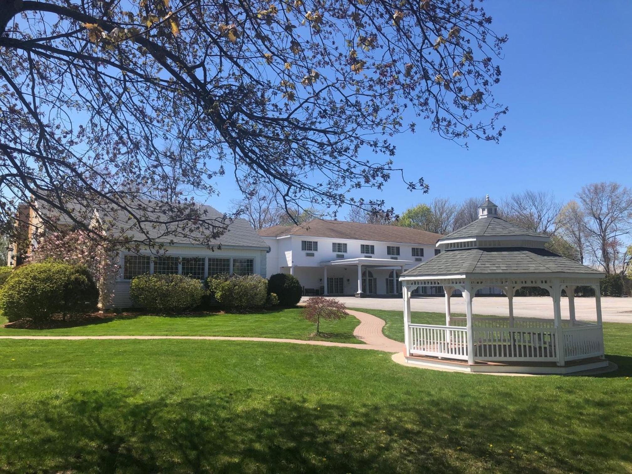 Hotel Best Western Plus, The Inn at Hampton - Image 1