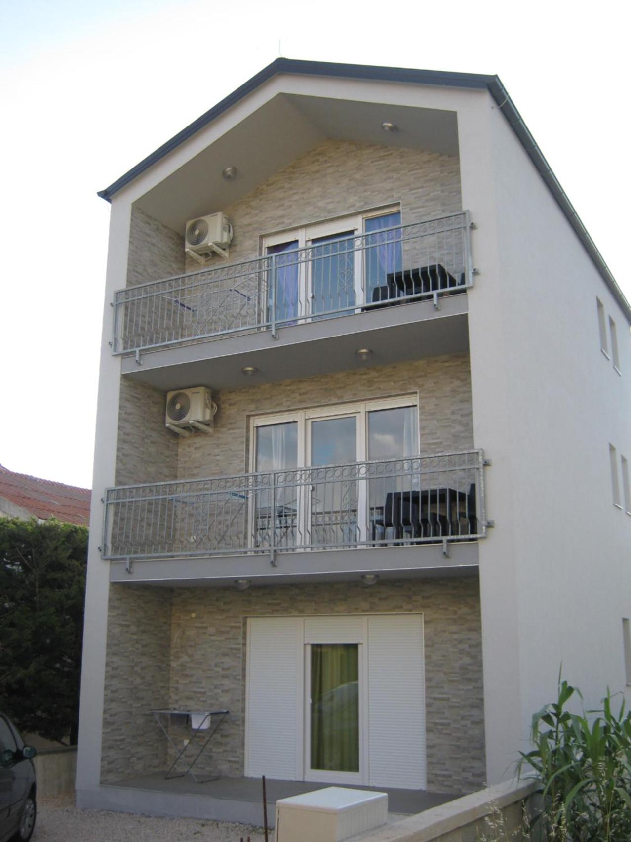 Photo 42