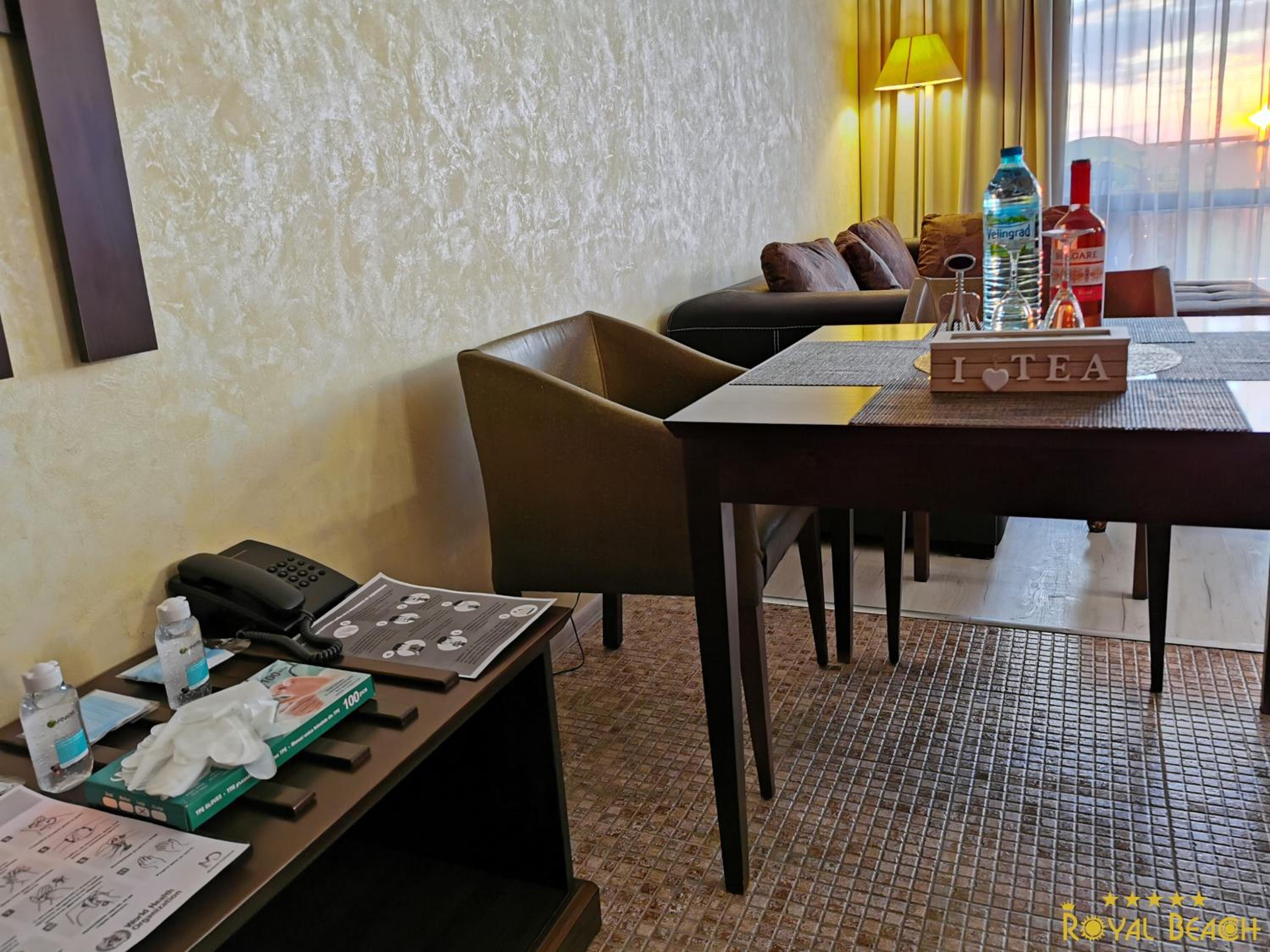 ROYAL BEACH HOTEL apartment
