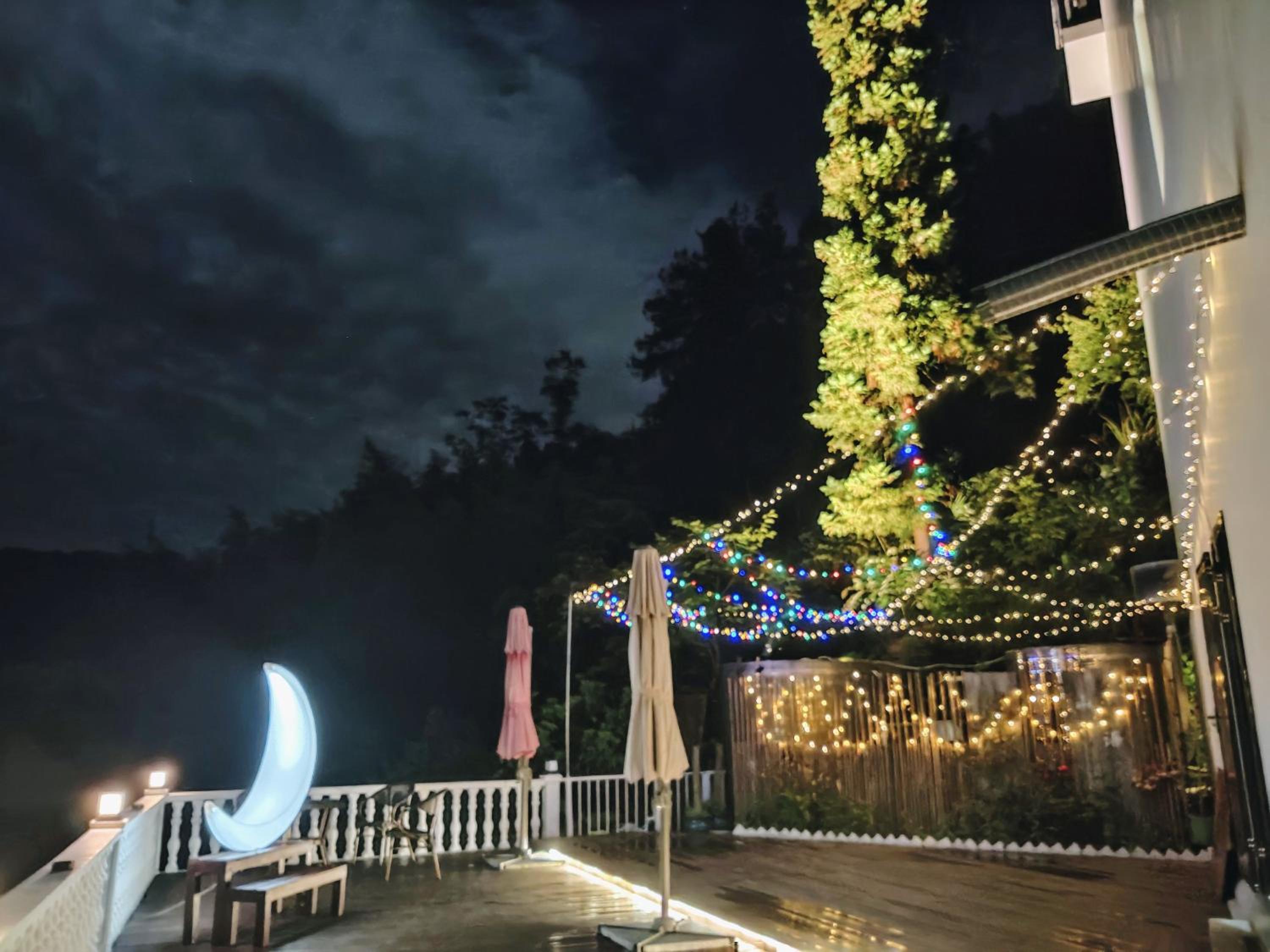 Whispering Mountains Boutique Hotel