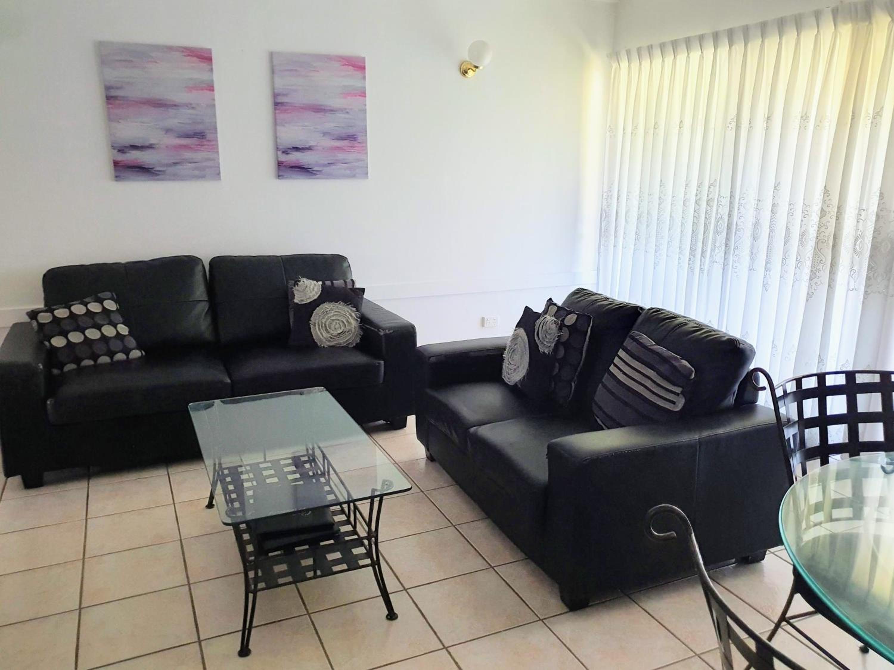 The Shores Holiday Apartments