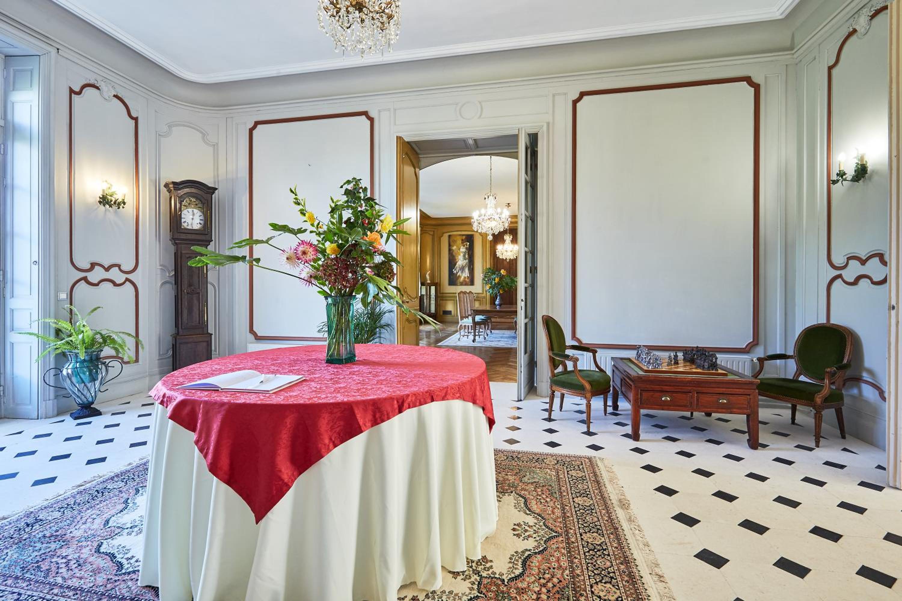 Chateau des Monts