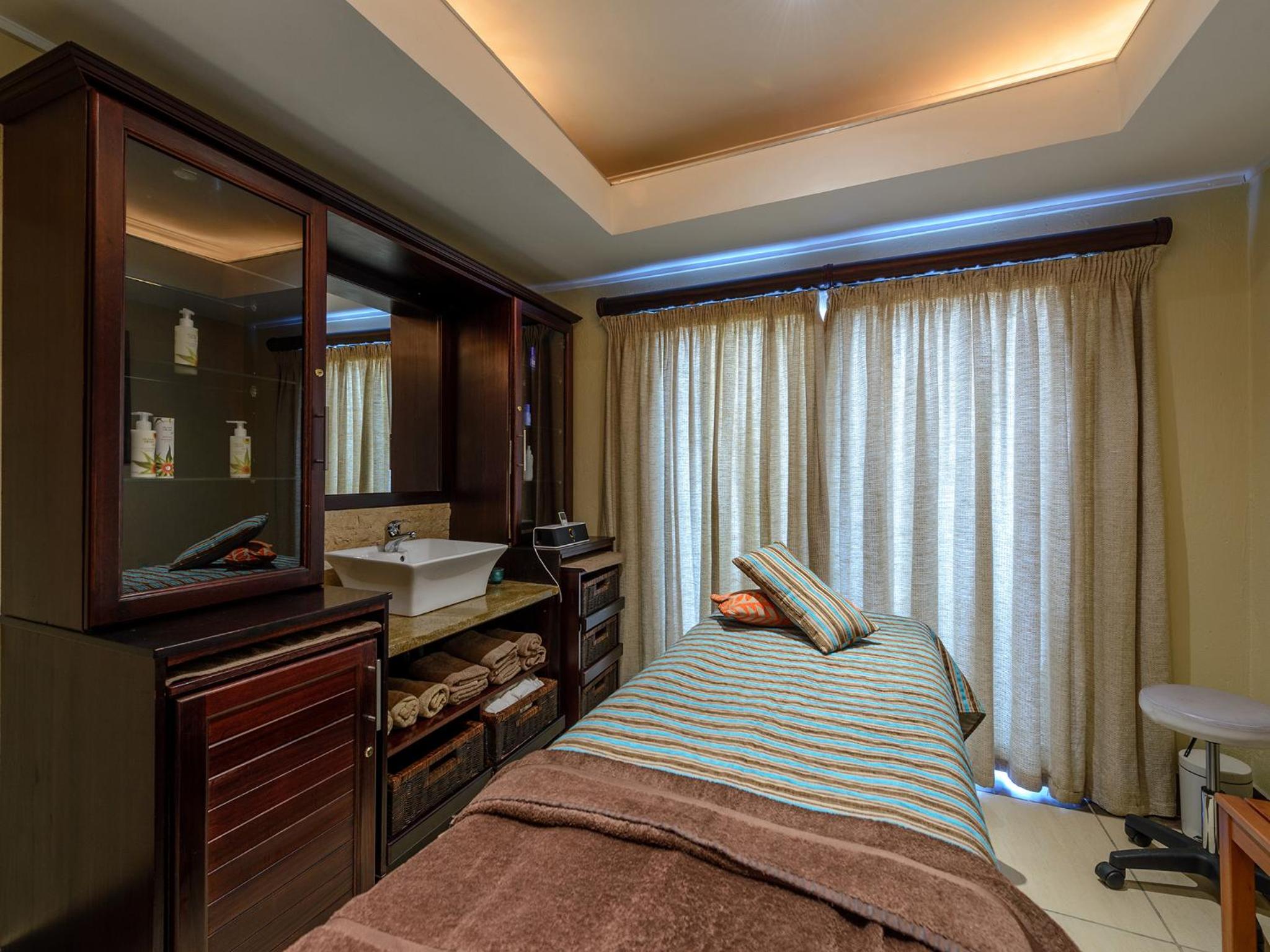 Cayley Mountain Resort