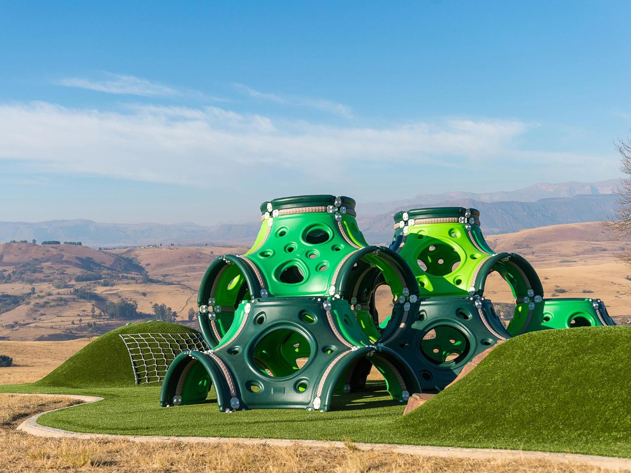 Cayley Mountain Resort