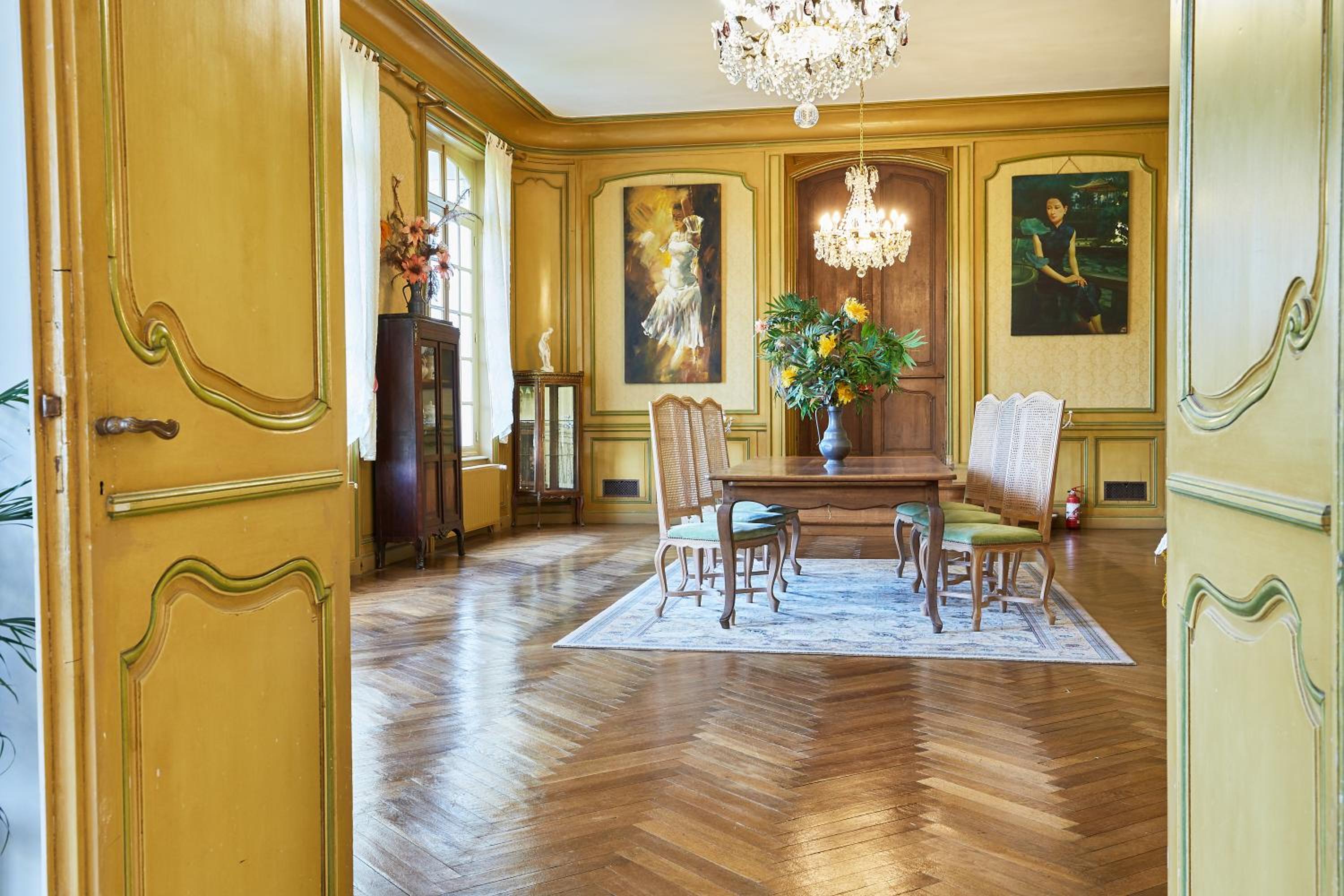 Chateau des Monts