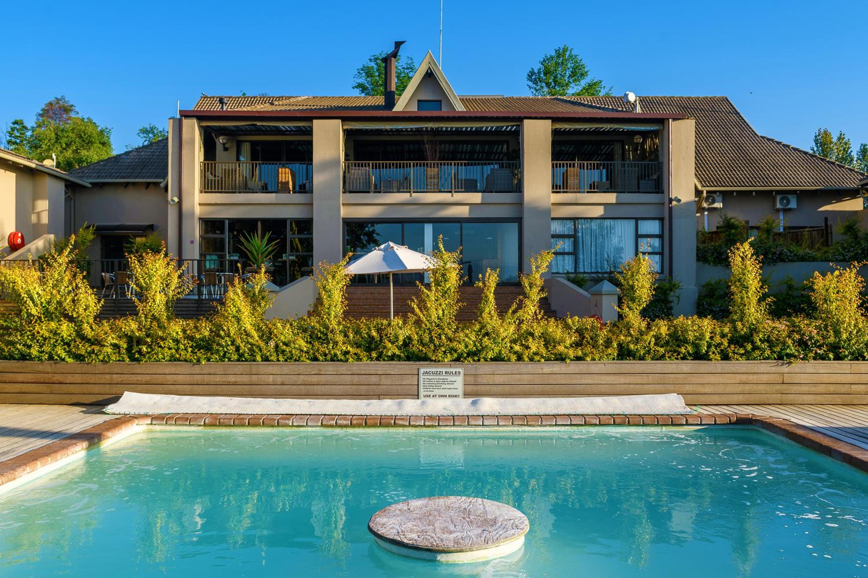 Cayley Mountain Resort
