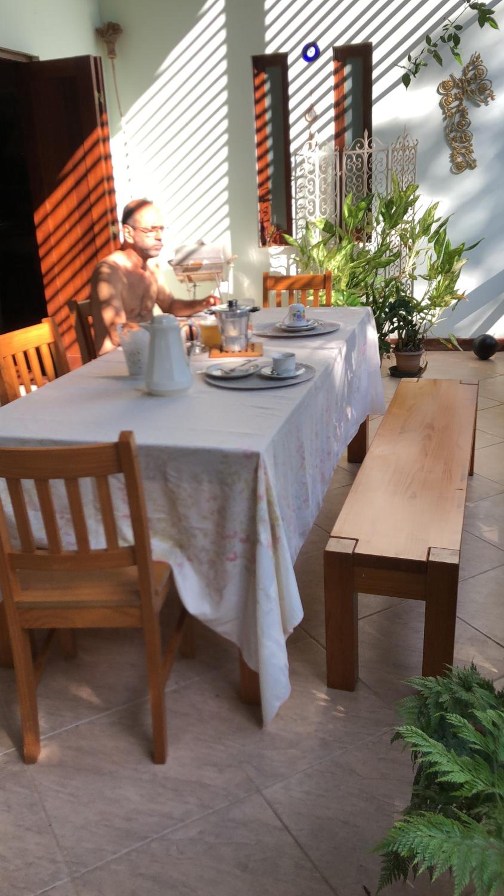 Quarto para 2, perto da praia Guarajuba, 9 ninutos