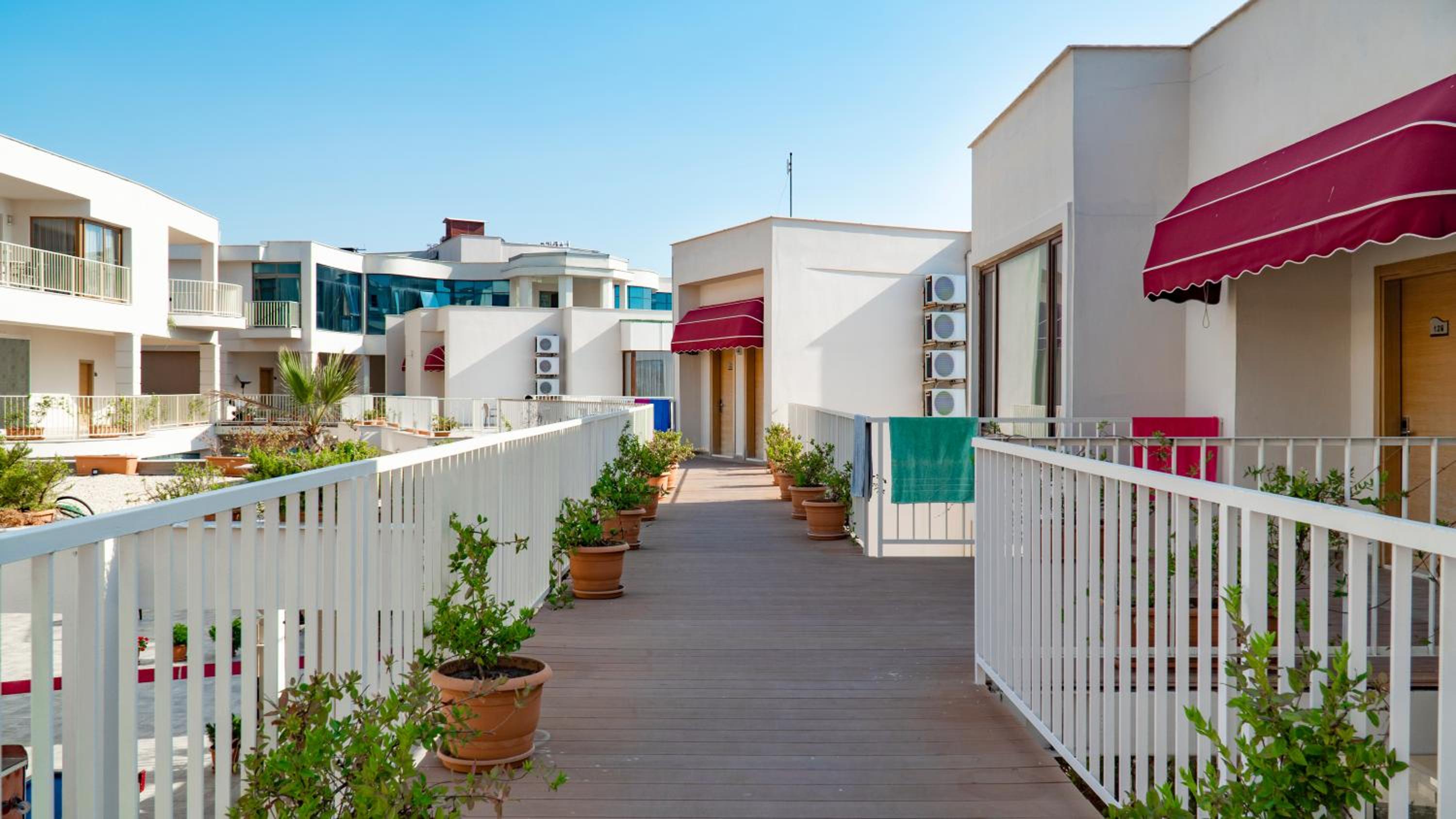 Ladies Beach Suite Hotel - Image 62