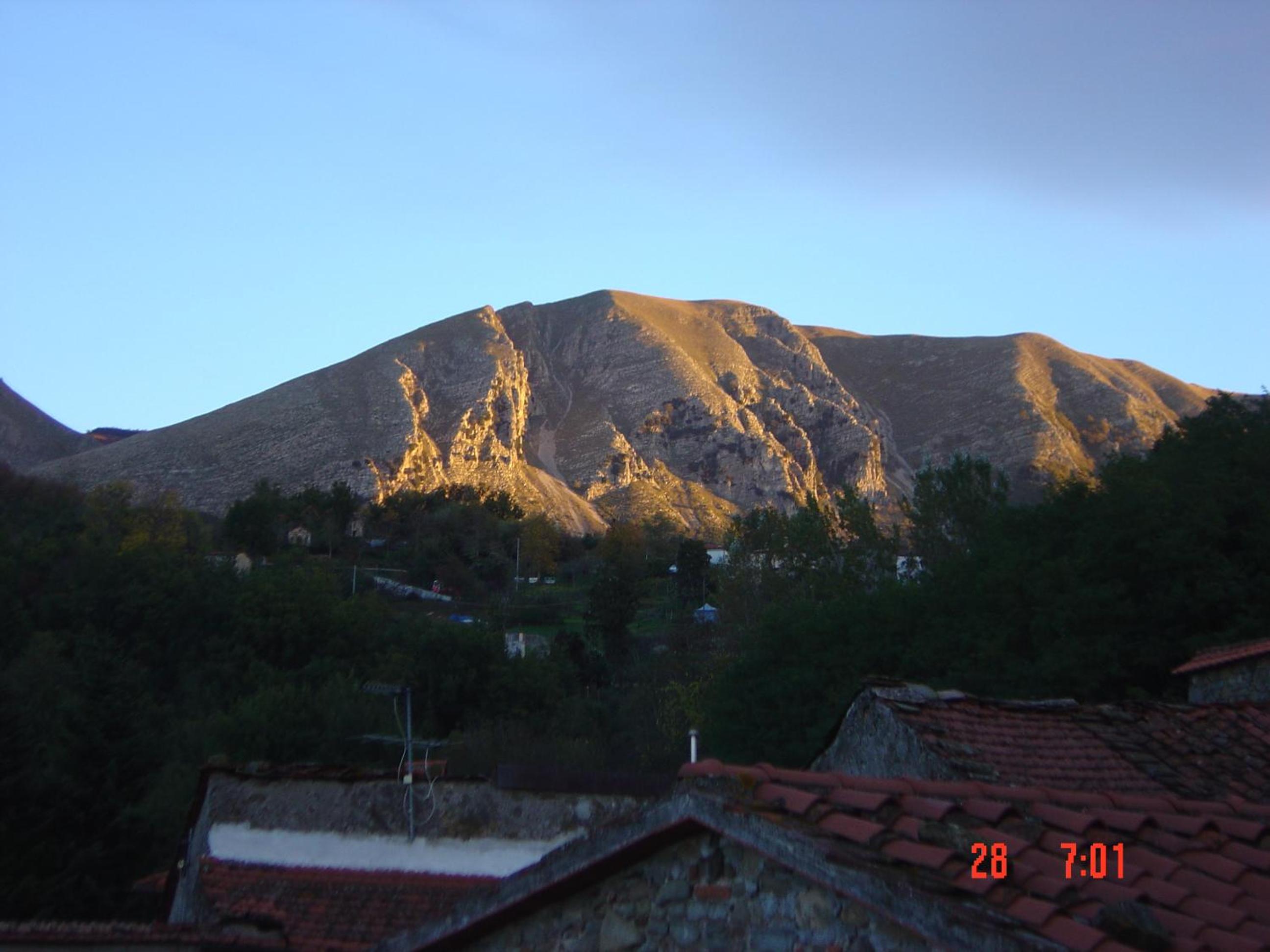 Gombereto 10 view 2