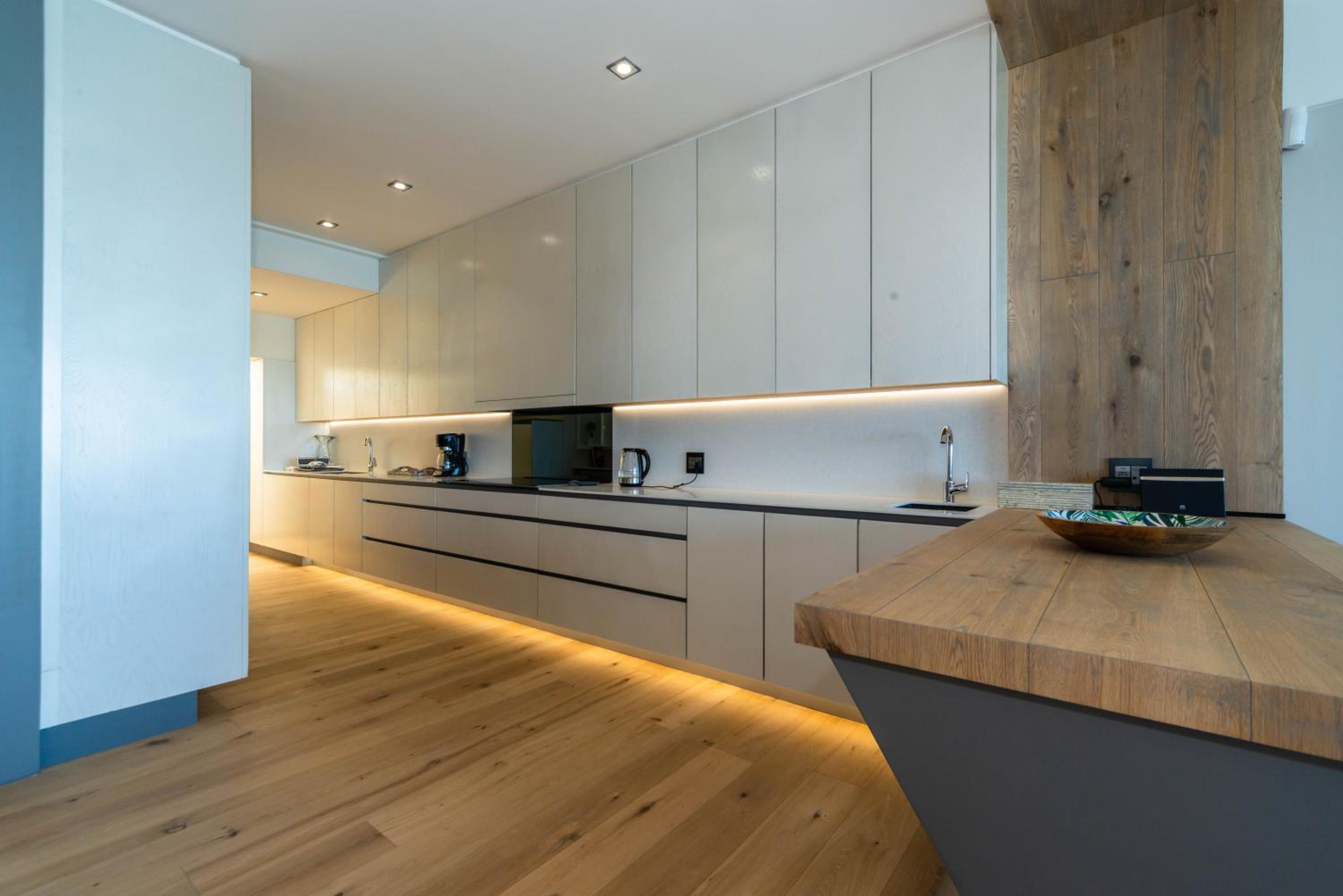 Bayview 303 - Image 3