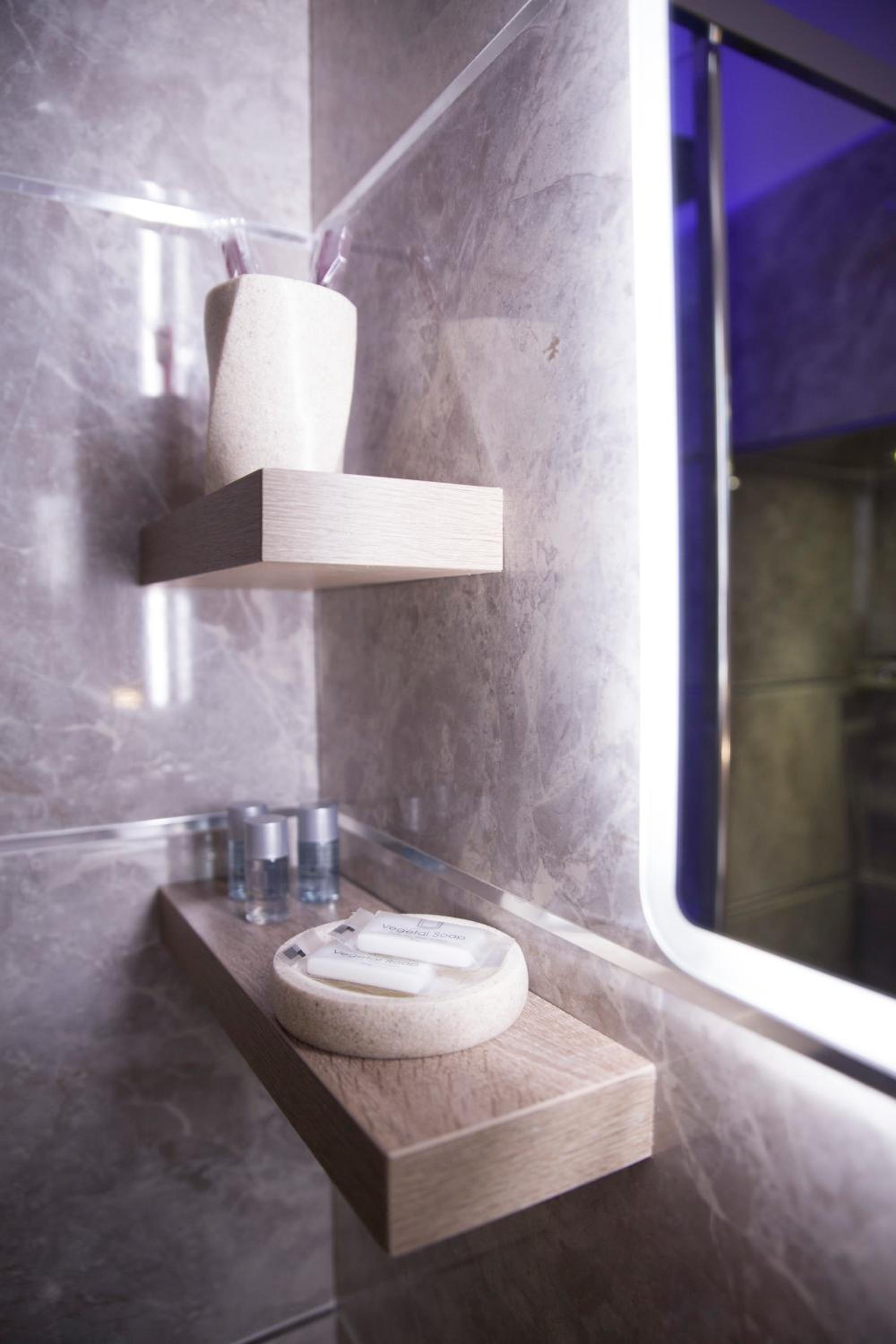 Royal Rooms Luxury Suite