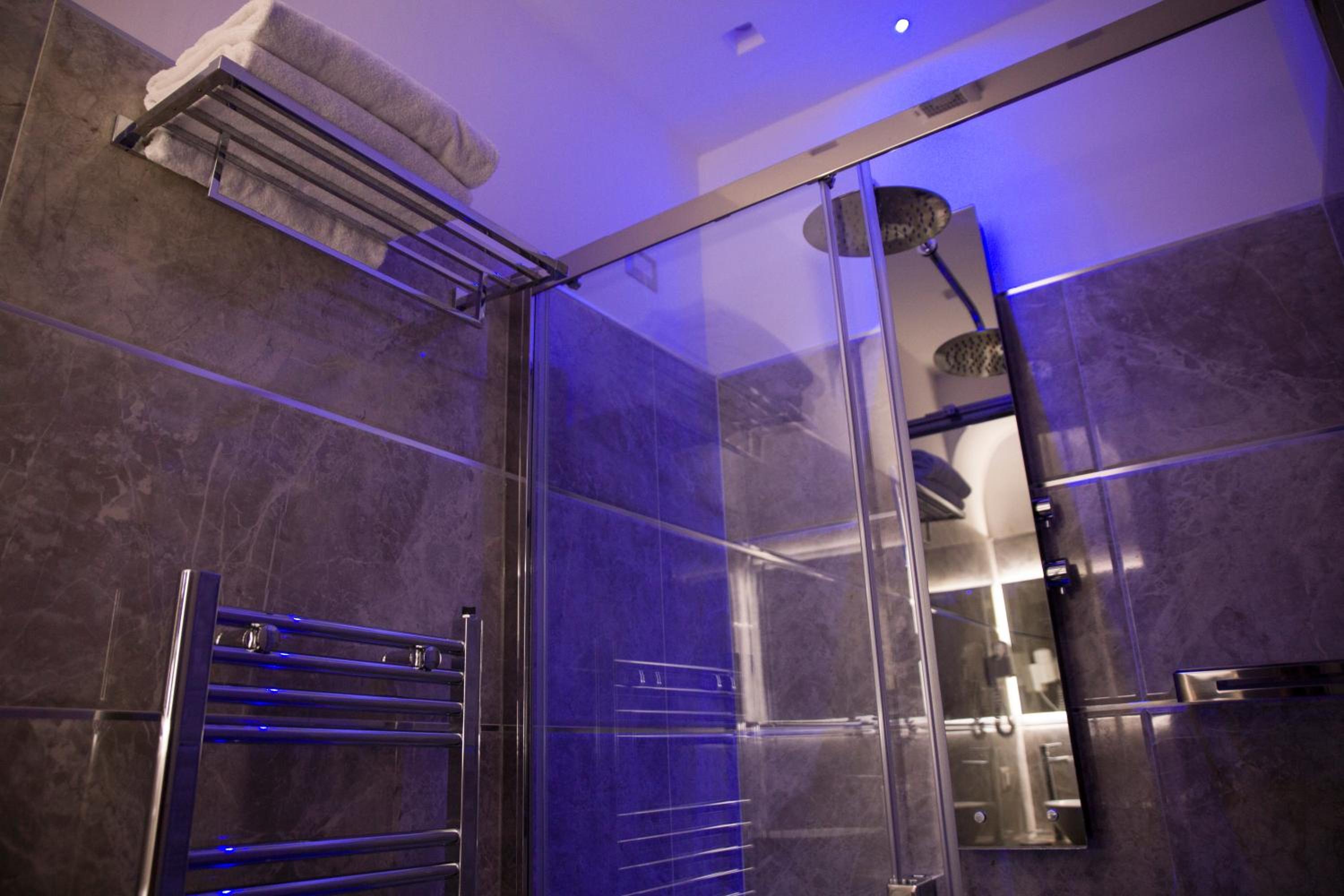 Royal Rooms Luxury Suite