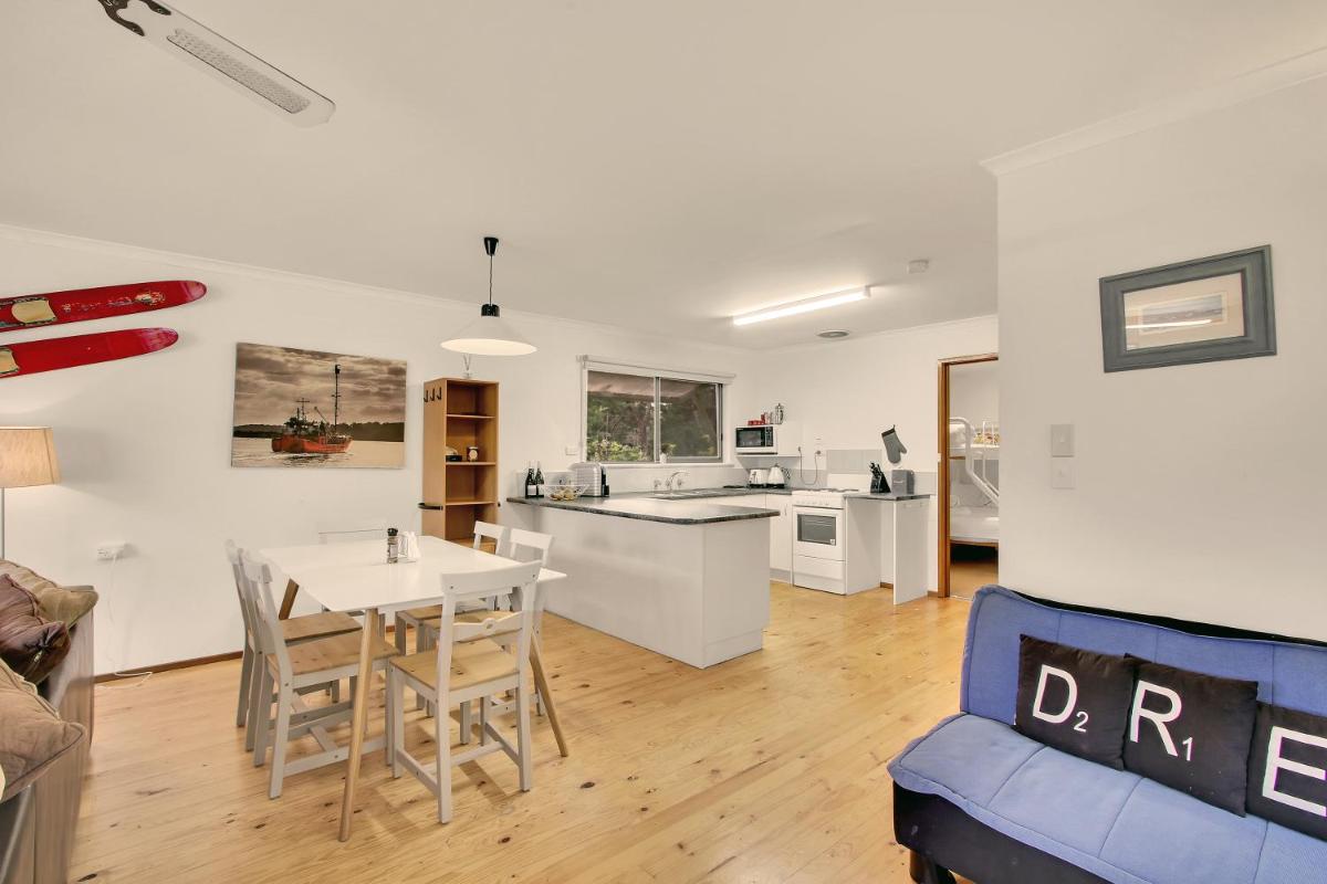 Jetty Road Retreat