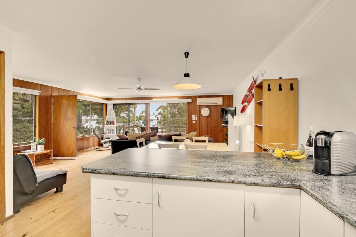 Jetty Road Retreat