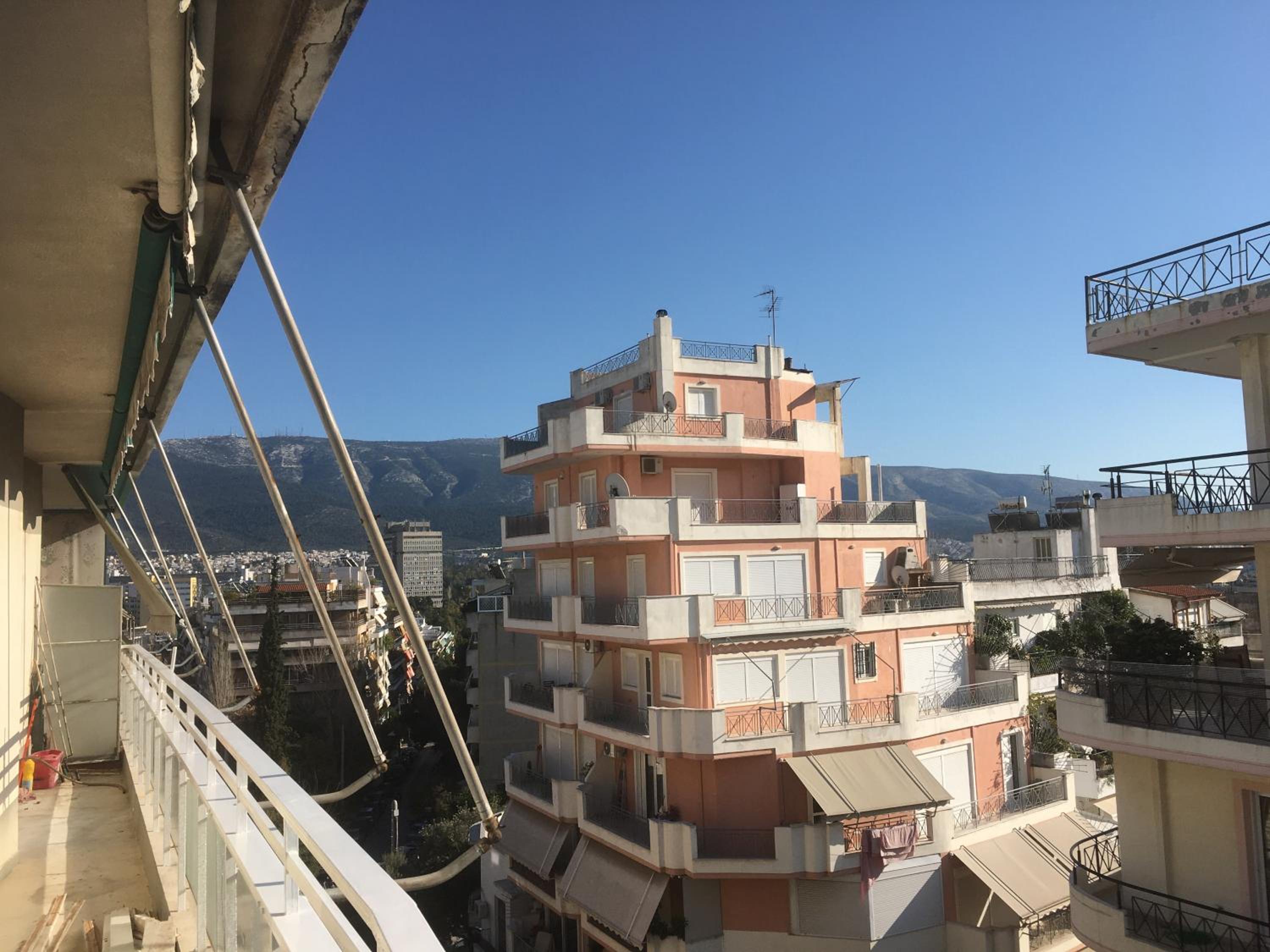 Cozy apartment near metro-Athens view