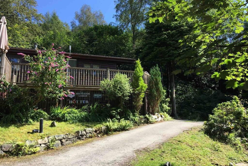 Hotel Mistletoe One Luxury Lodge With Hot Tub Windermere