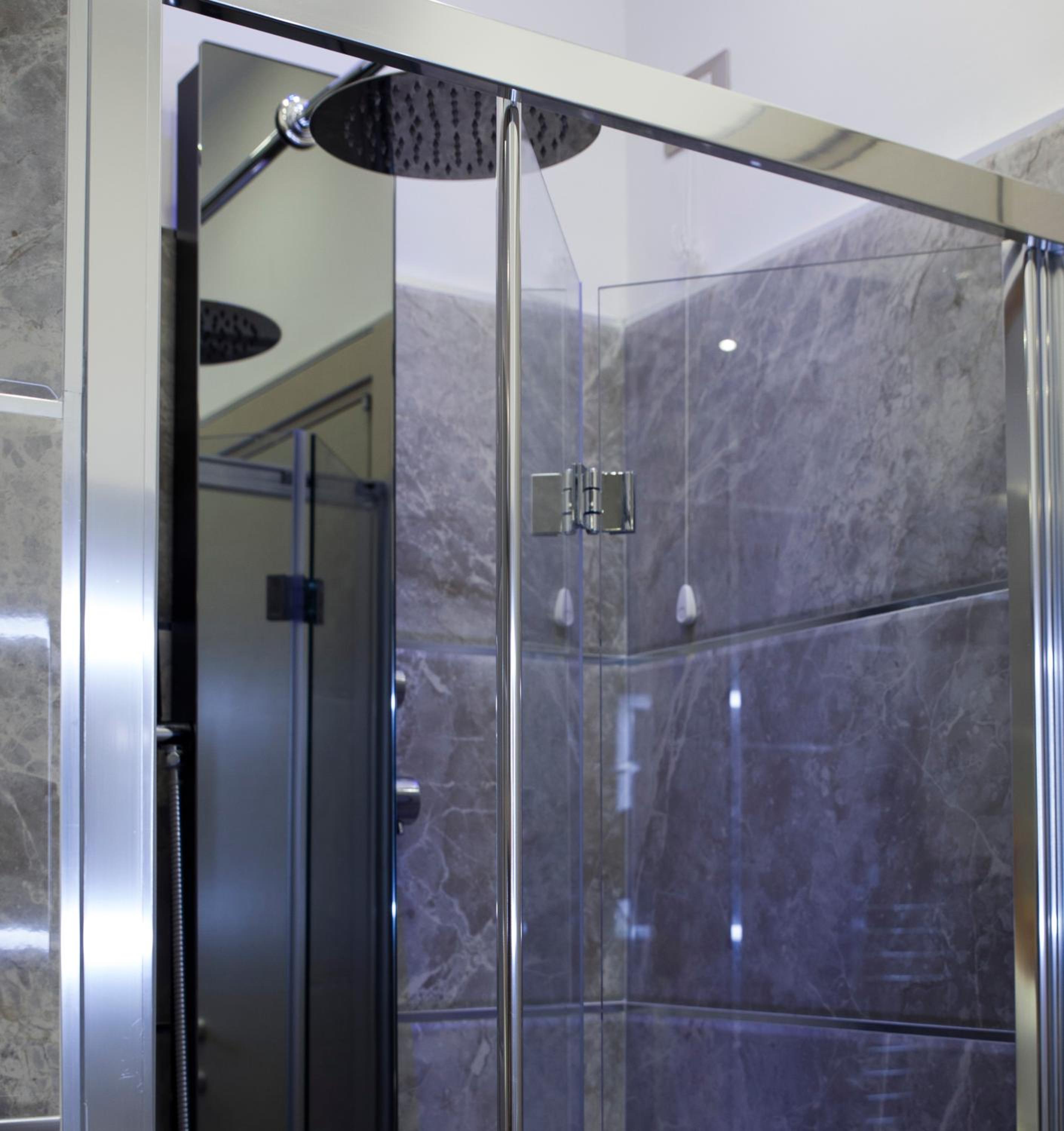 Royal Rooms Luxury Suite