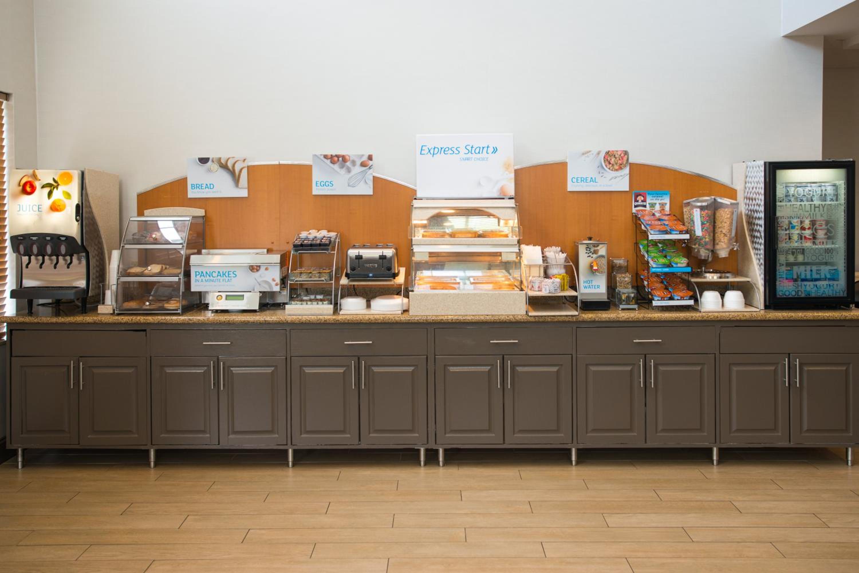 Holiday Inn Express Hotel  Suites Chanhassen, an IHG Hotel - Property Image 23