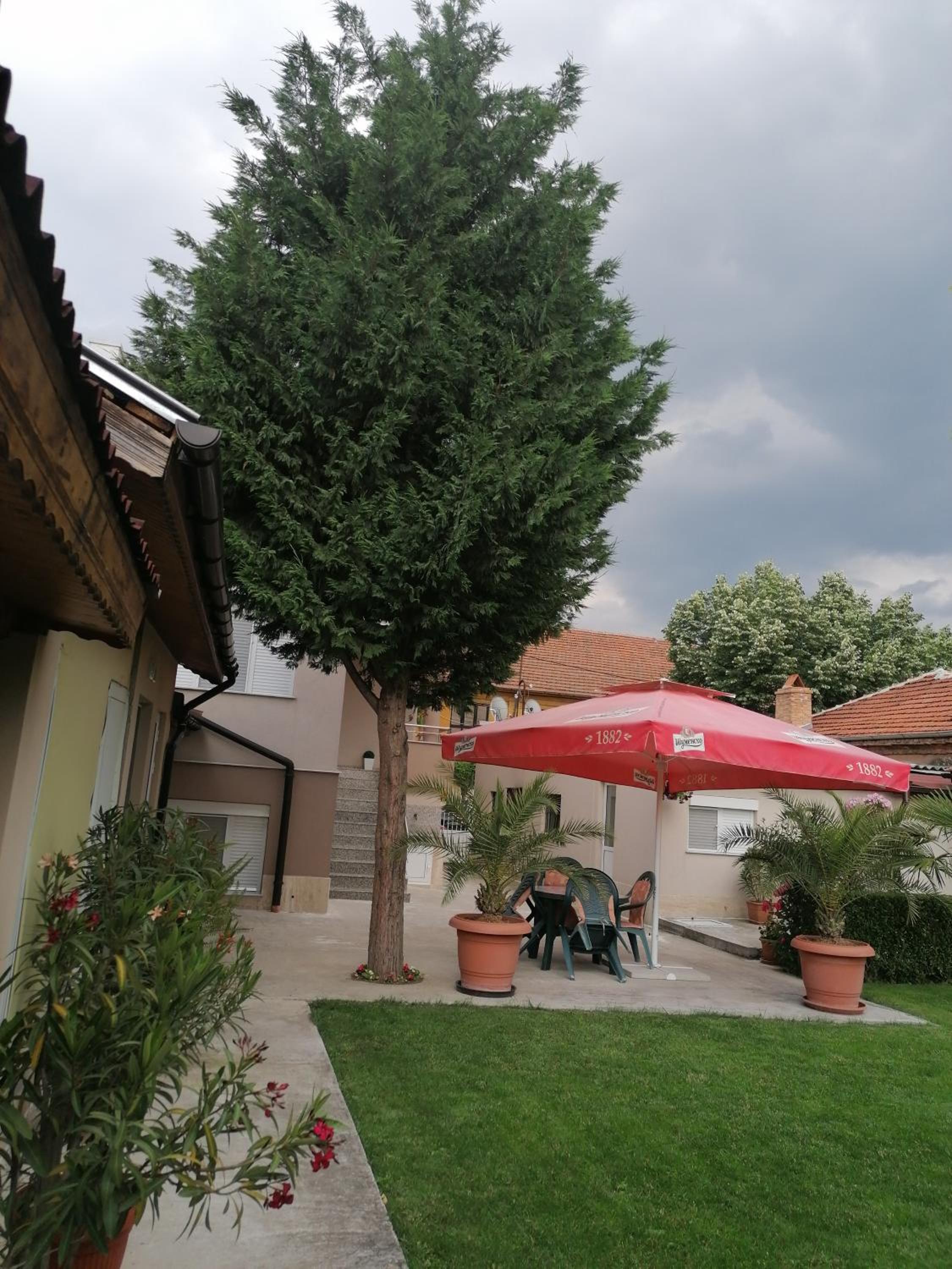 Villa Ros Guest House
