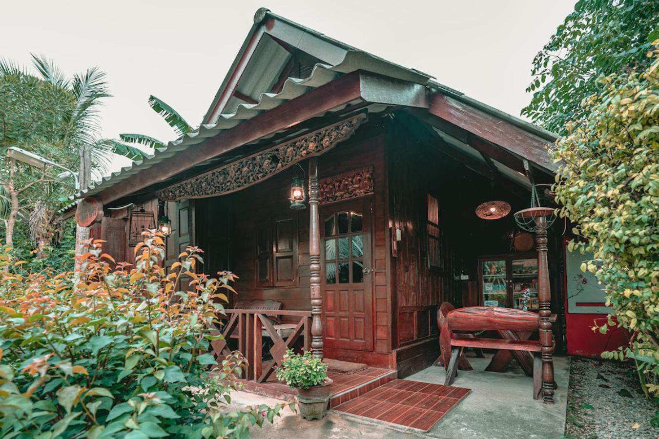 Hotel The Antique Riverside Resort