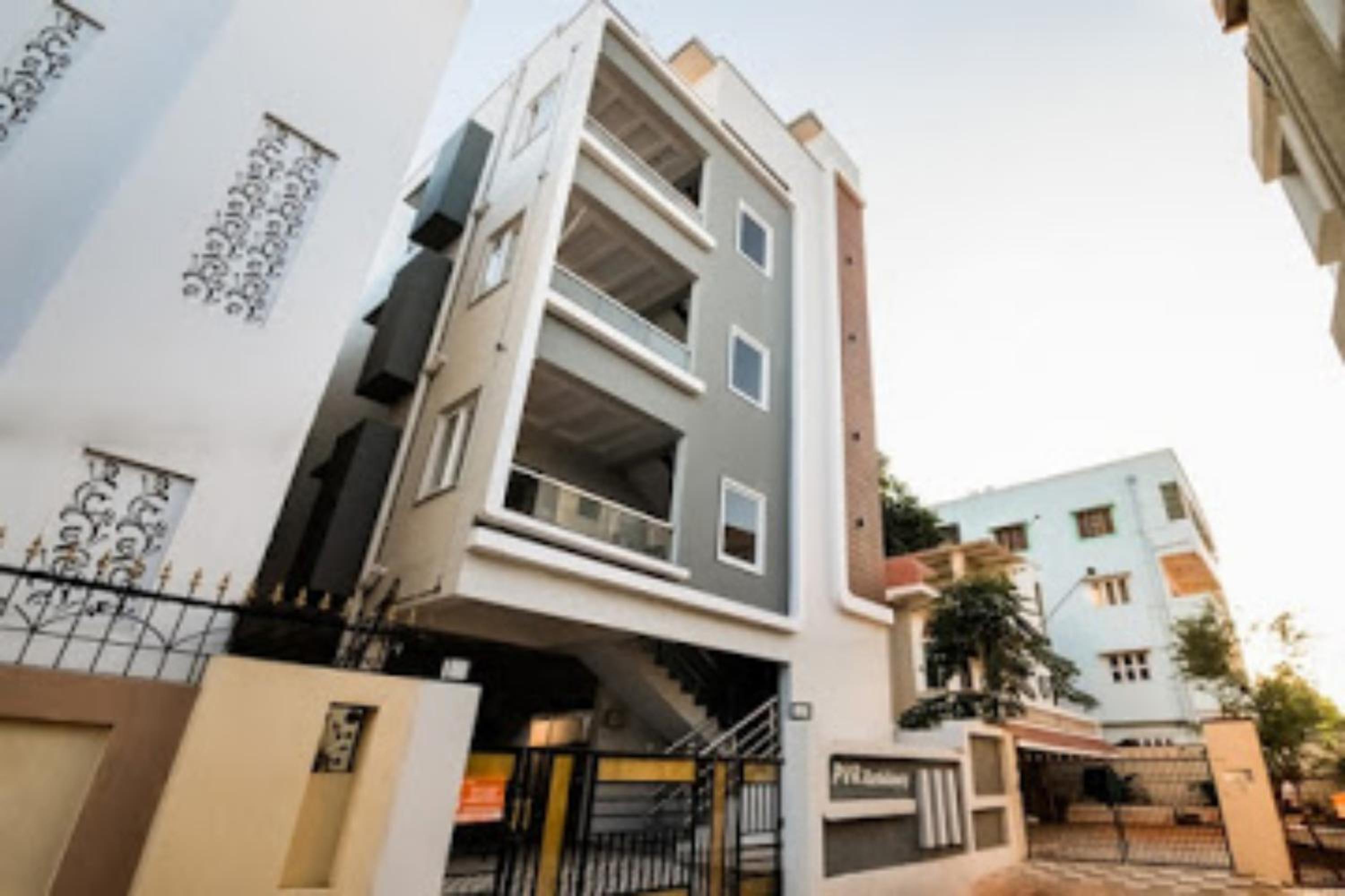 Feel like home -Guest House near Tenneti park view 5