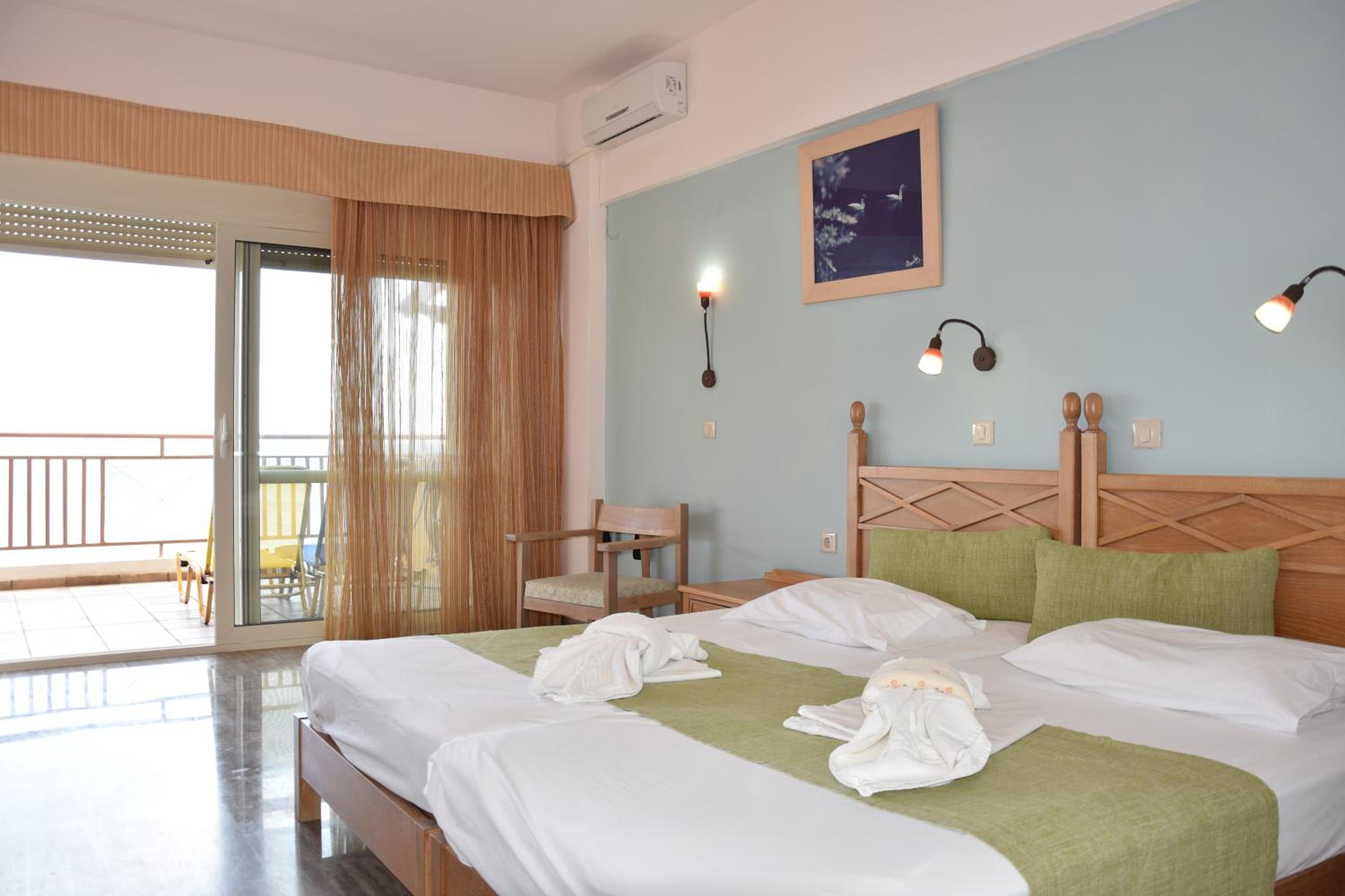 Thalassa House Apartments photo 5