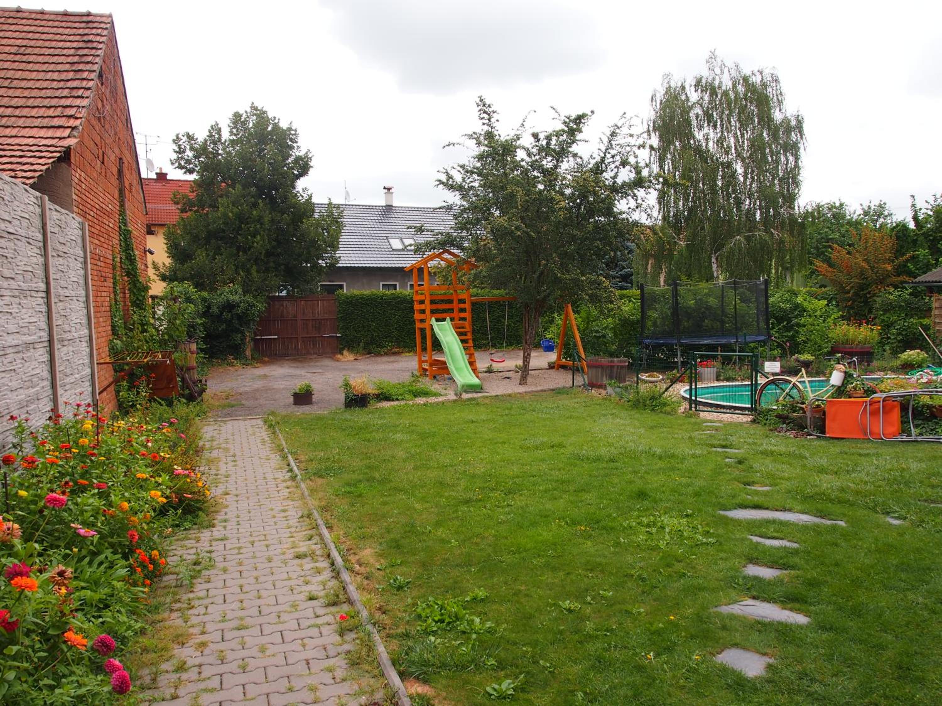 Penzion a restaurace U Hroznu