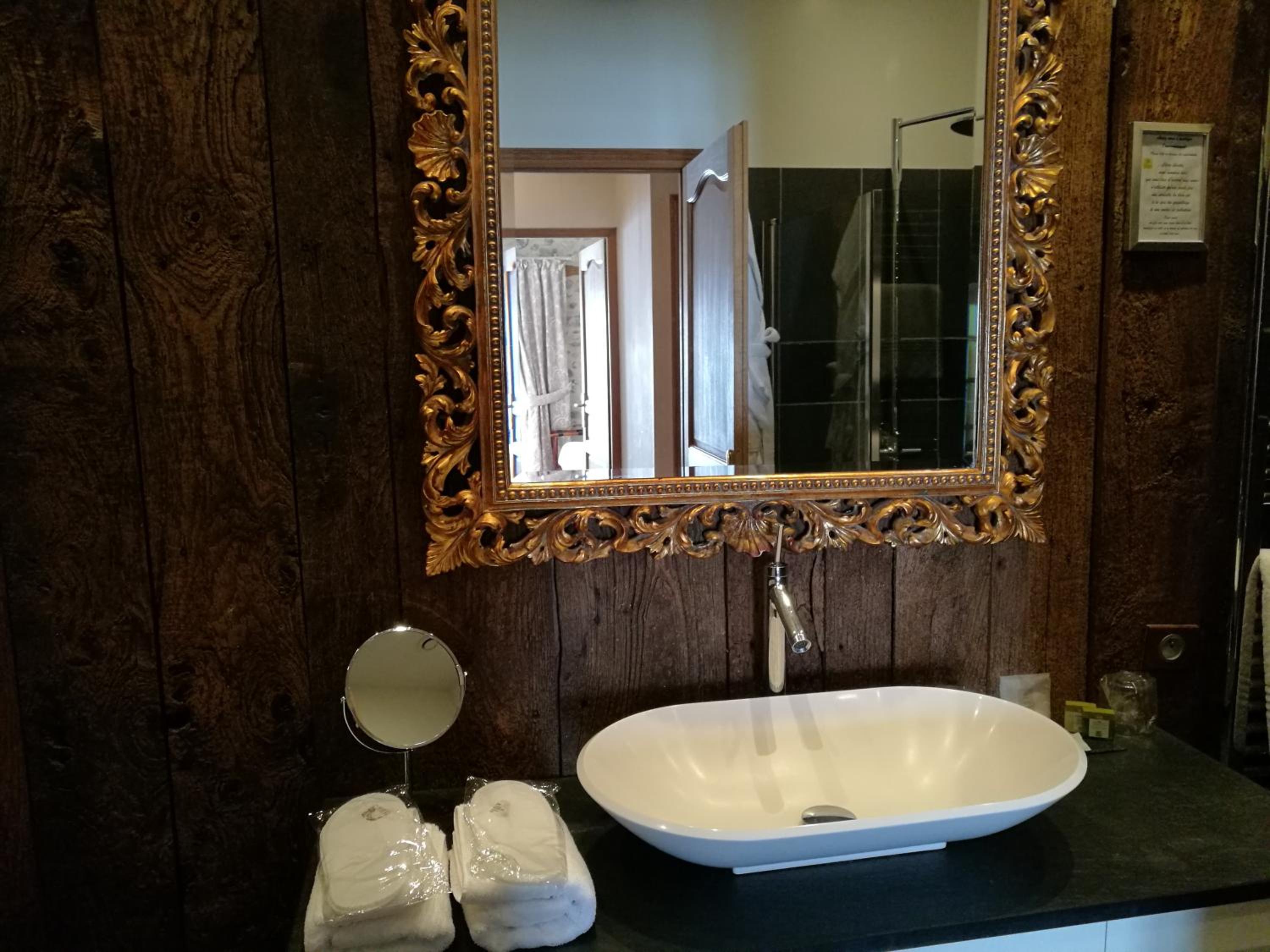 Photo 19