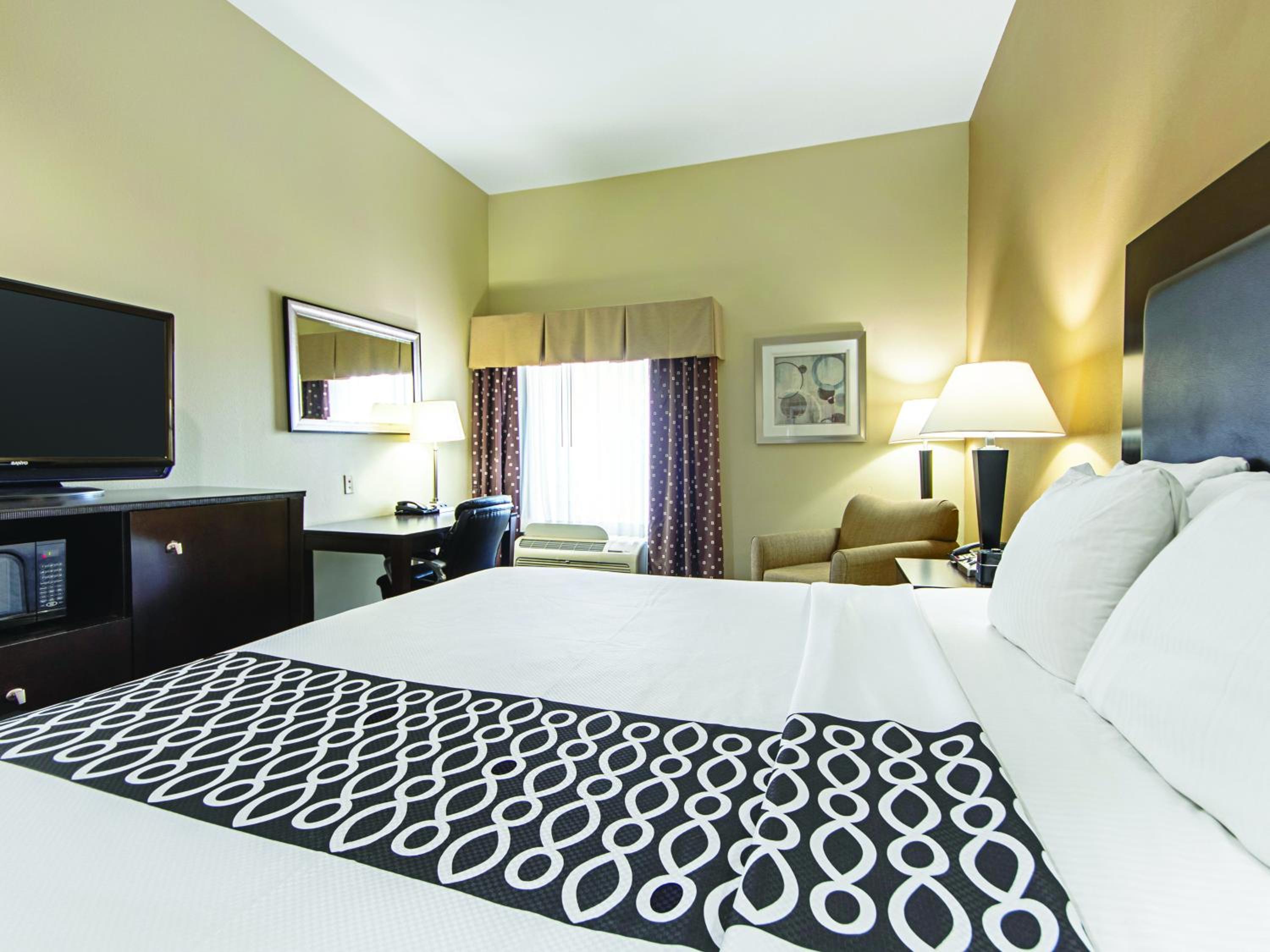 La Quinta by Wyndham Houston New Caney - Property Image 11