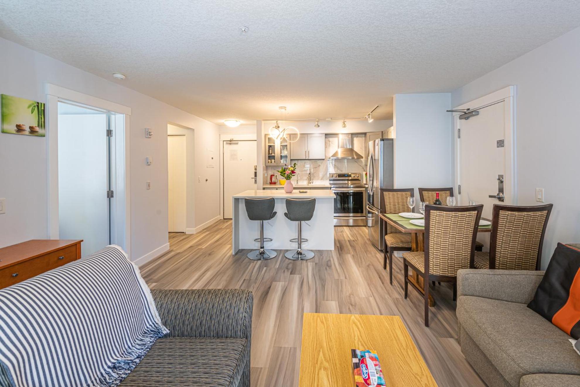 Anniversary and Honeymoon 1 Bedroom Suite 168