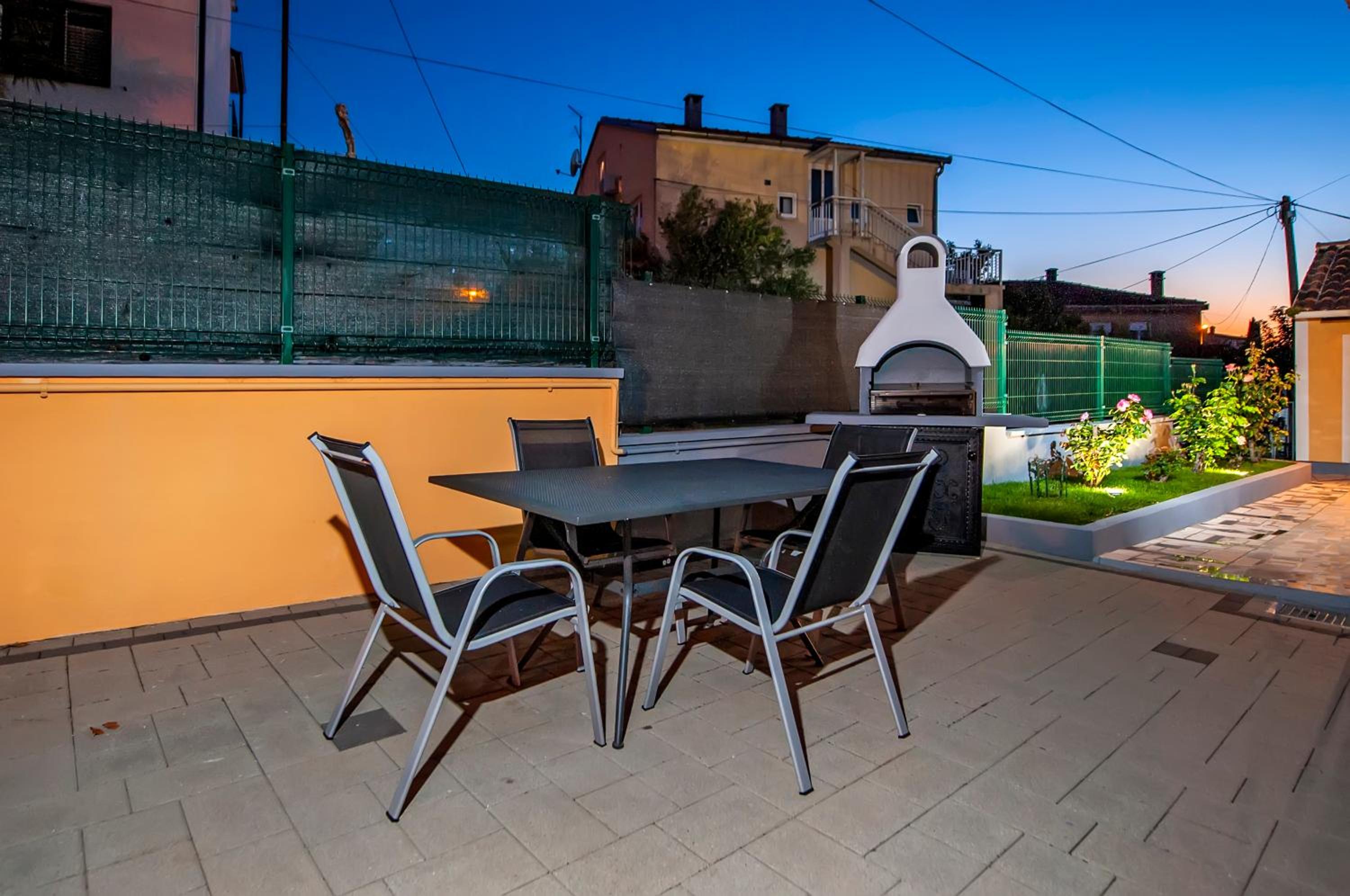 Apartments Euphemia view 3