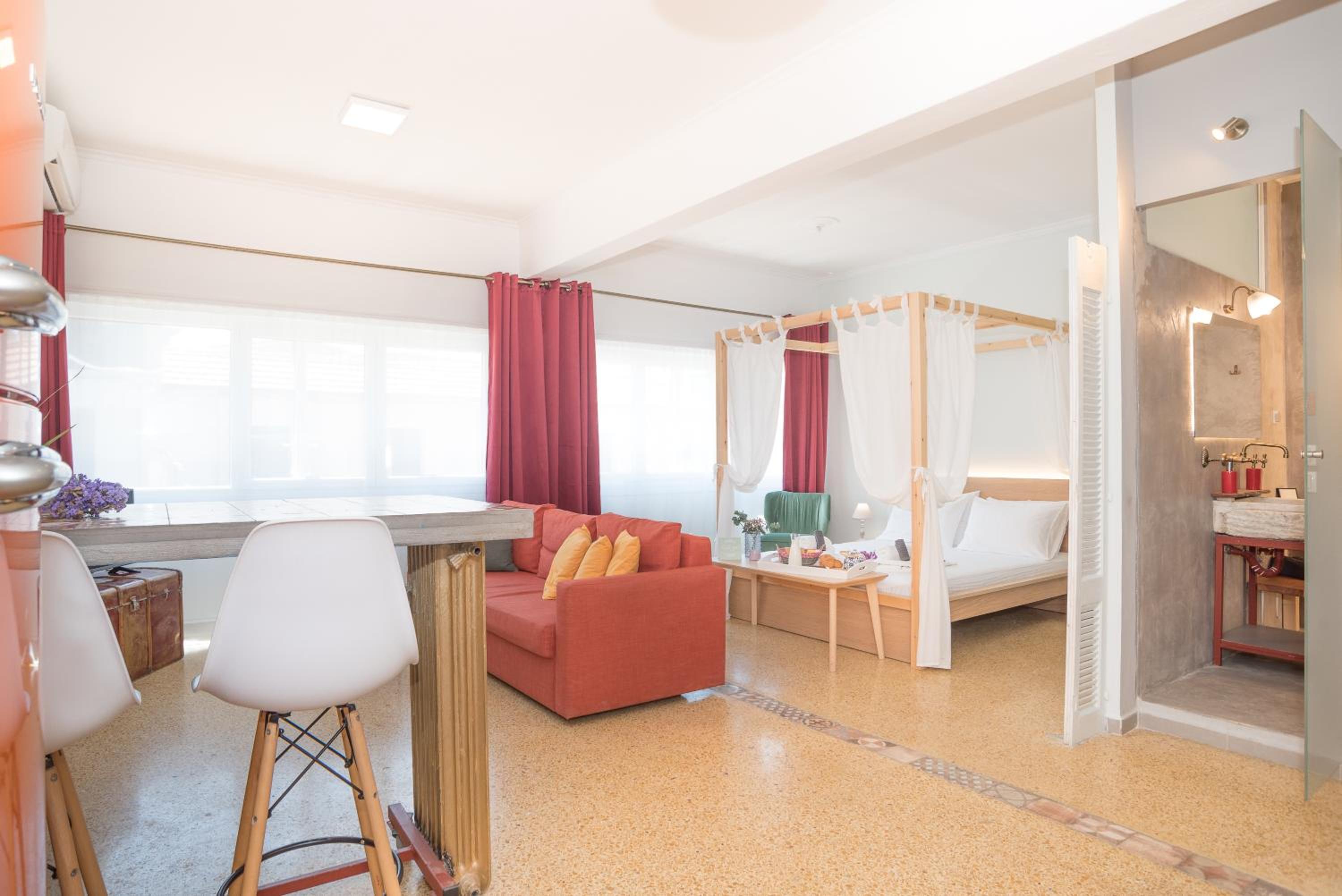 Na'maste Apartments