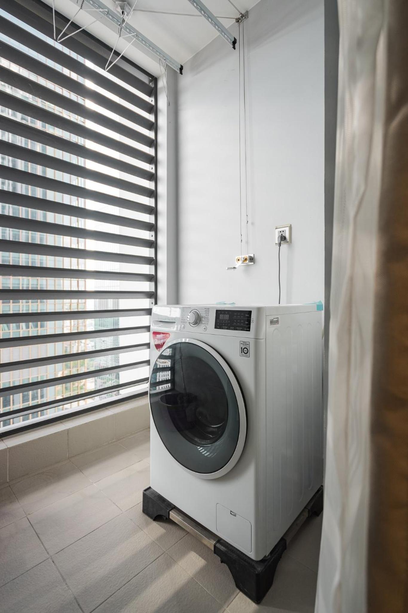 LUXURY APARTMENT VINHOME METROPOLIS next LOTTE Center,Japan Embassy