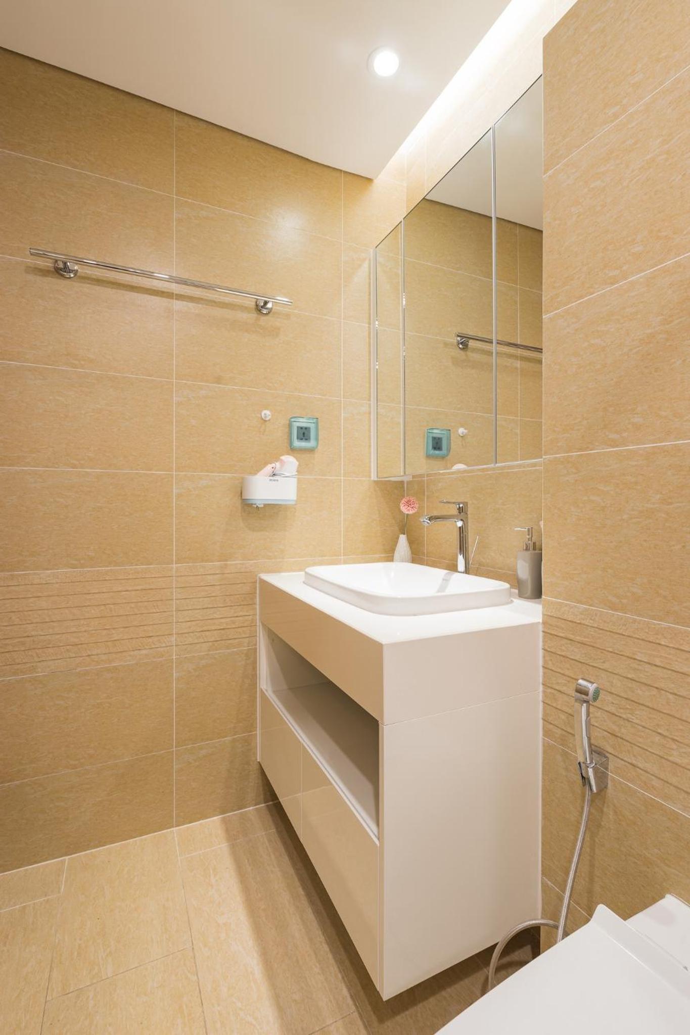LUXURY APARTMENT VINHOME METROPOLIS next LOTTE Center,Japan Embassy