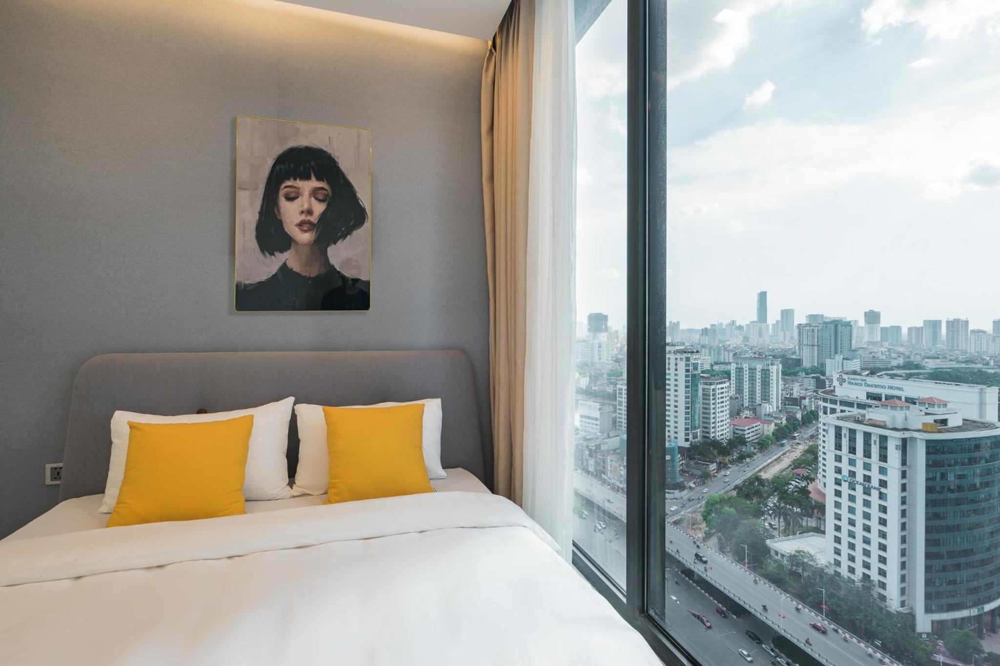 LUXURY APARTMENT VINHOME METROPOLIS next LOTTE Center,Japan Embassy