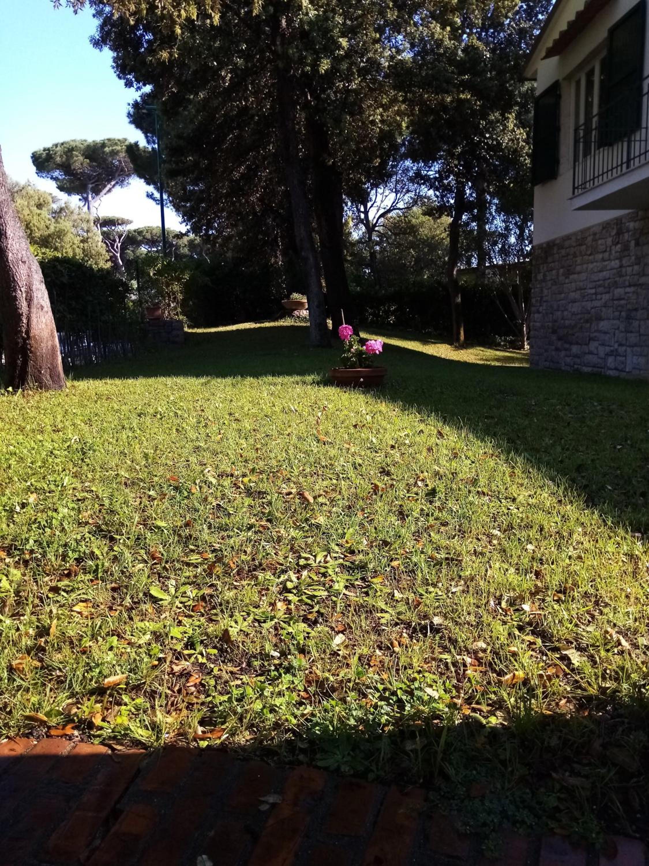 Villa Aurora view 4