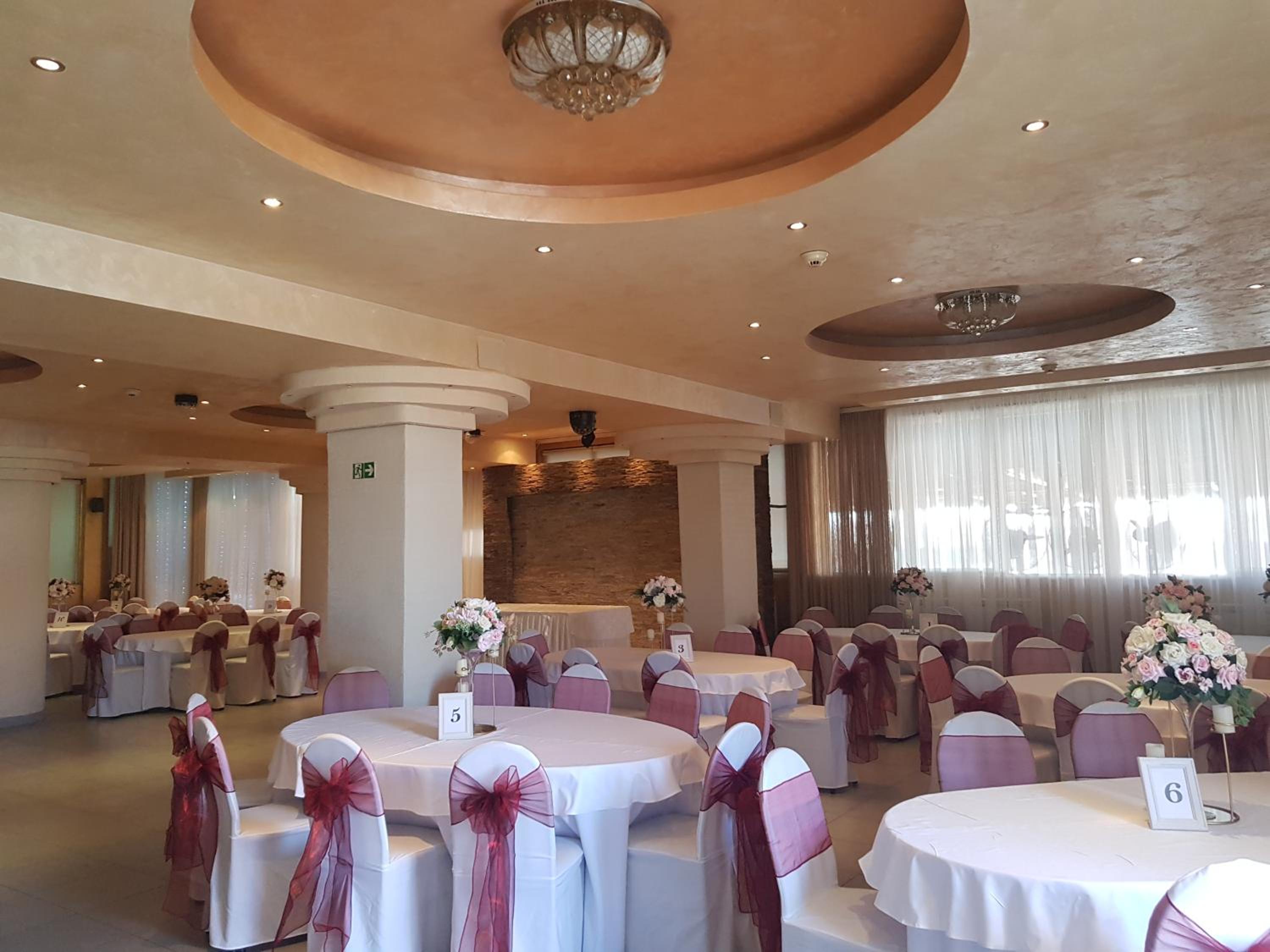 meeting & event spaces