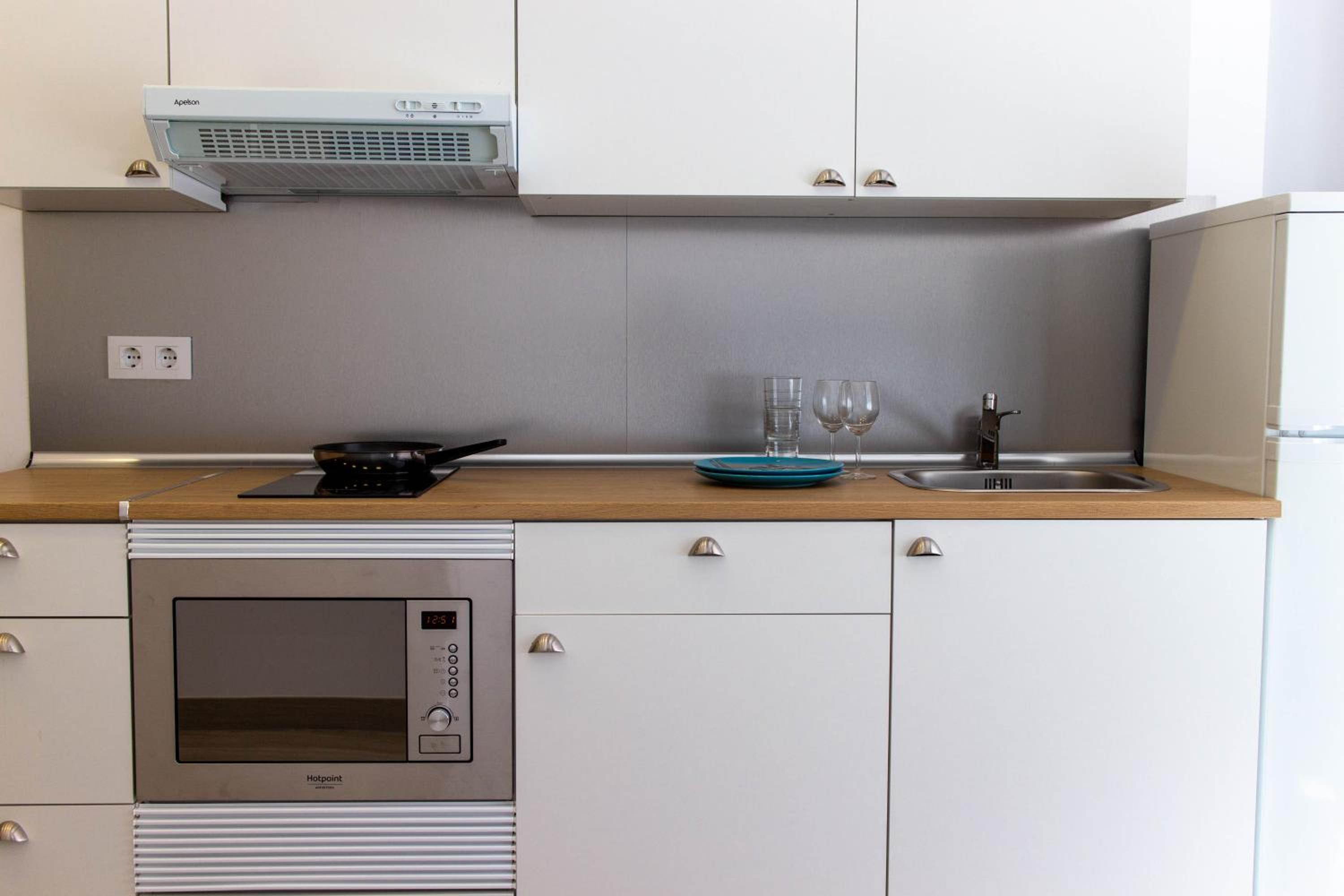 L&G Madrid Apartments