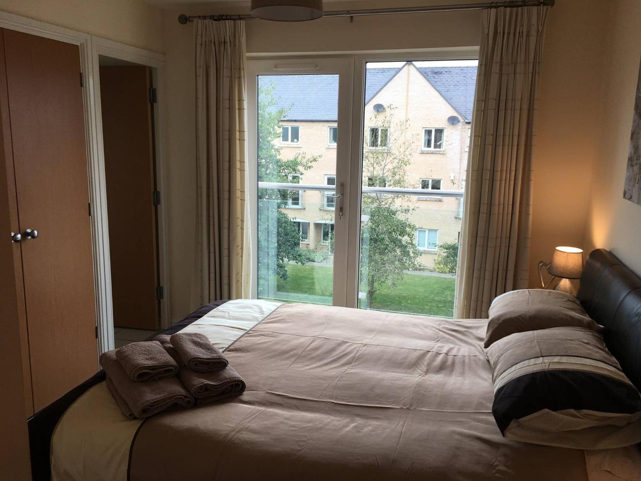 Riverside Penthouse 2BR 2 Bath 2 Parking View Near St Neots view 5