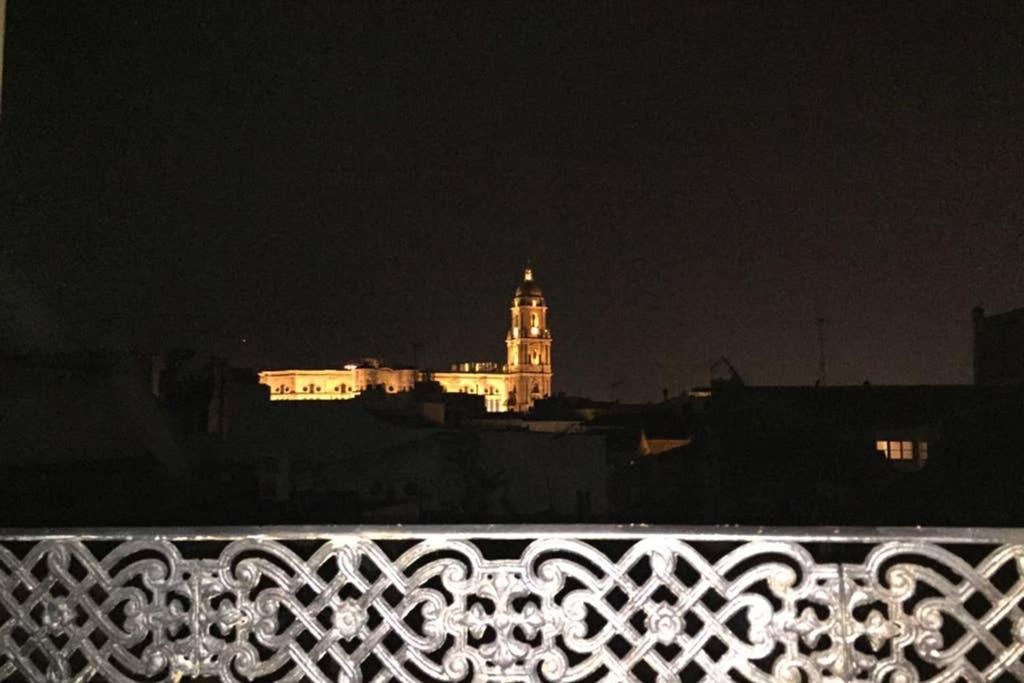 CITY CENTER CATHEDRAL VIEWS & FREE wifi