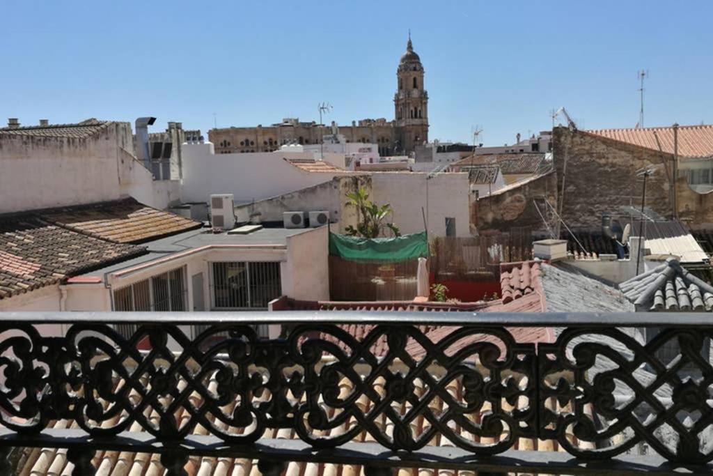 CITY CENTER CATHEDRAL VIEWS & FREE wifi
