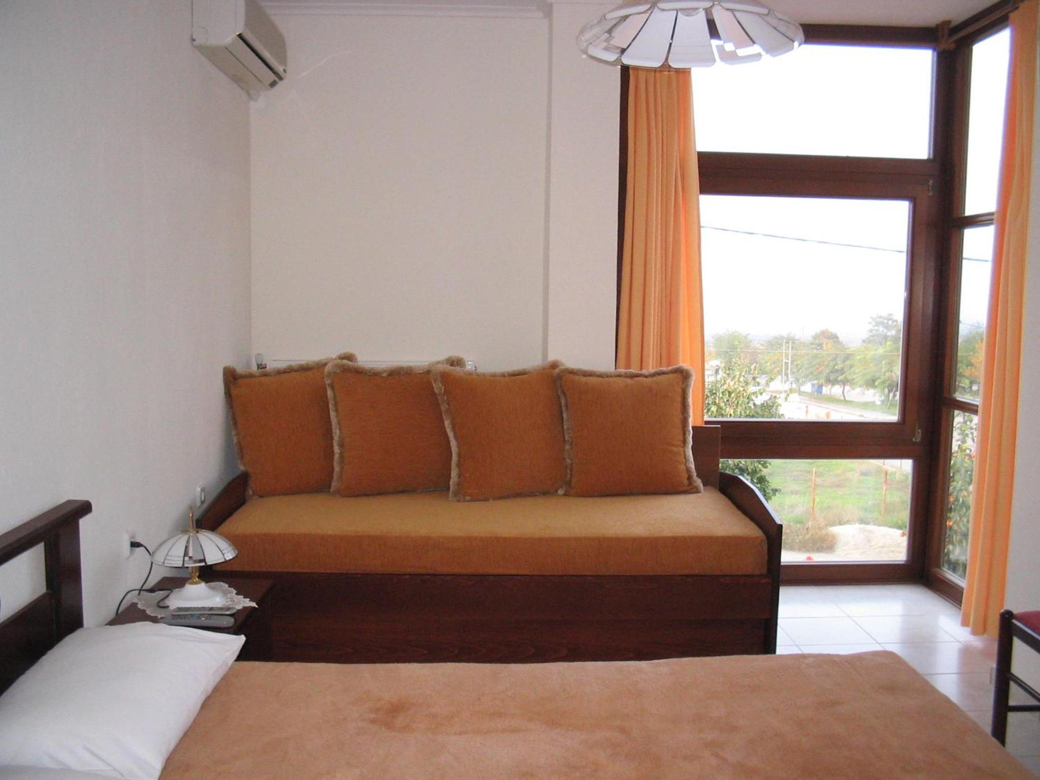 Evridiki photo 3