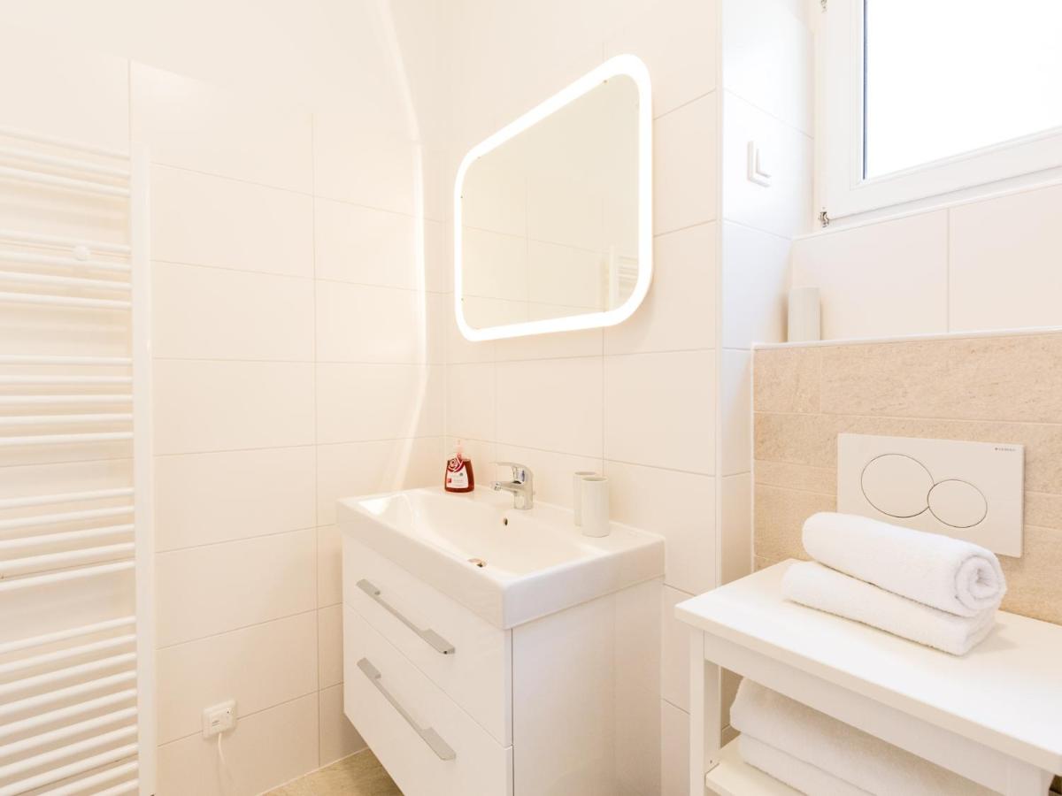 Vienna Apartment 1010