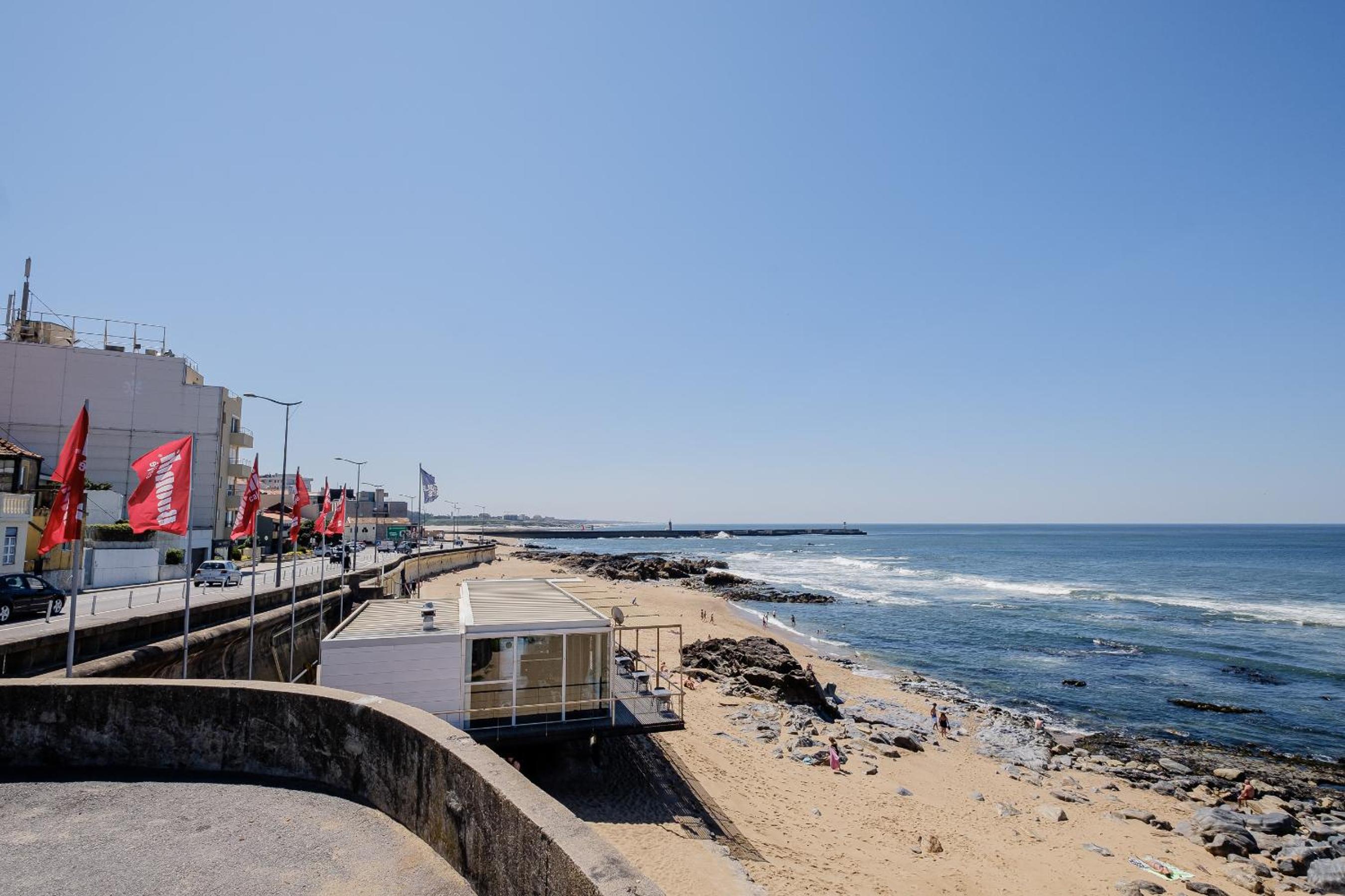 Boutique Rentals- Bliss By The Sea Apt- Ocean views in Foz Beach view 3