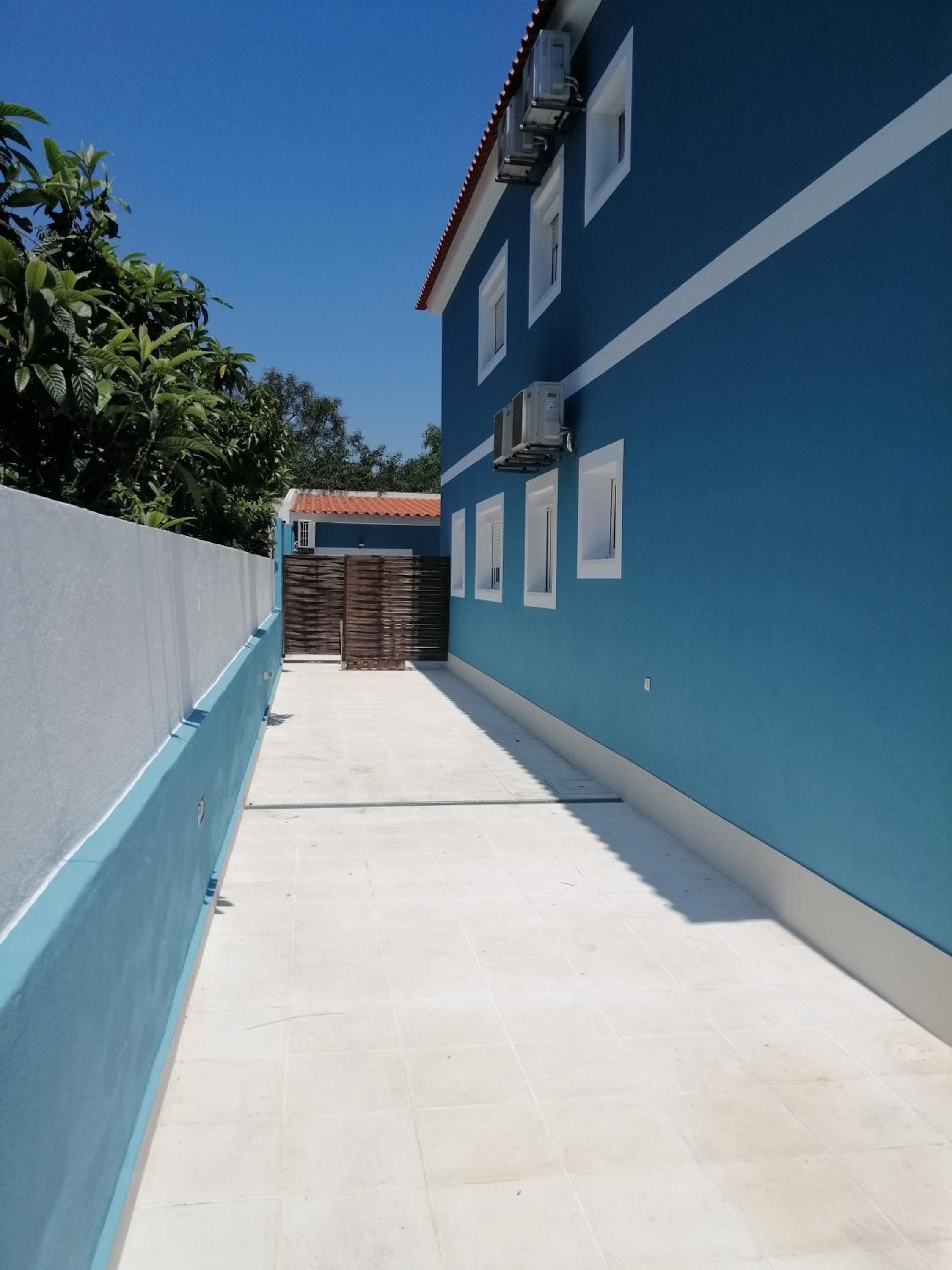 Lisbon Beach Apartments 7 view 2