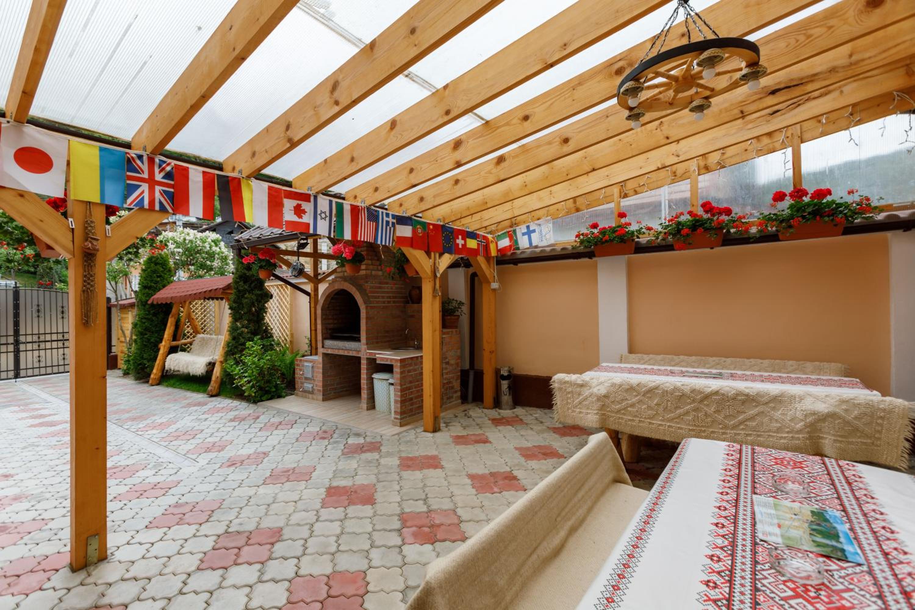 Casa Dacică - Rasnov Central - Free Parking - Close to Bran, Brasov, Dino Park & Restaurants view 4