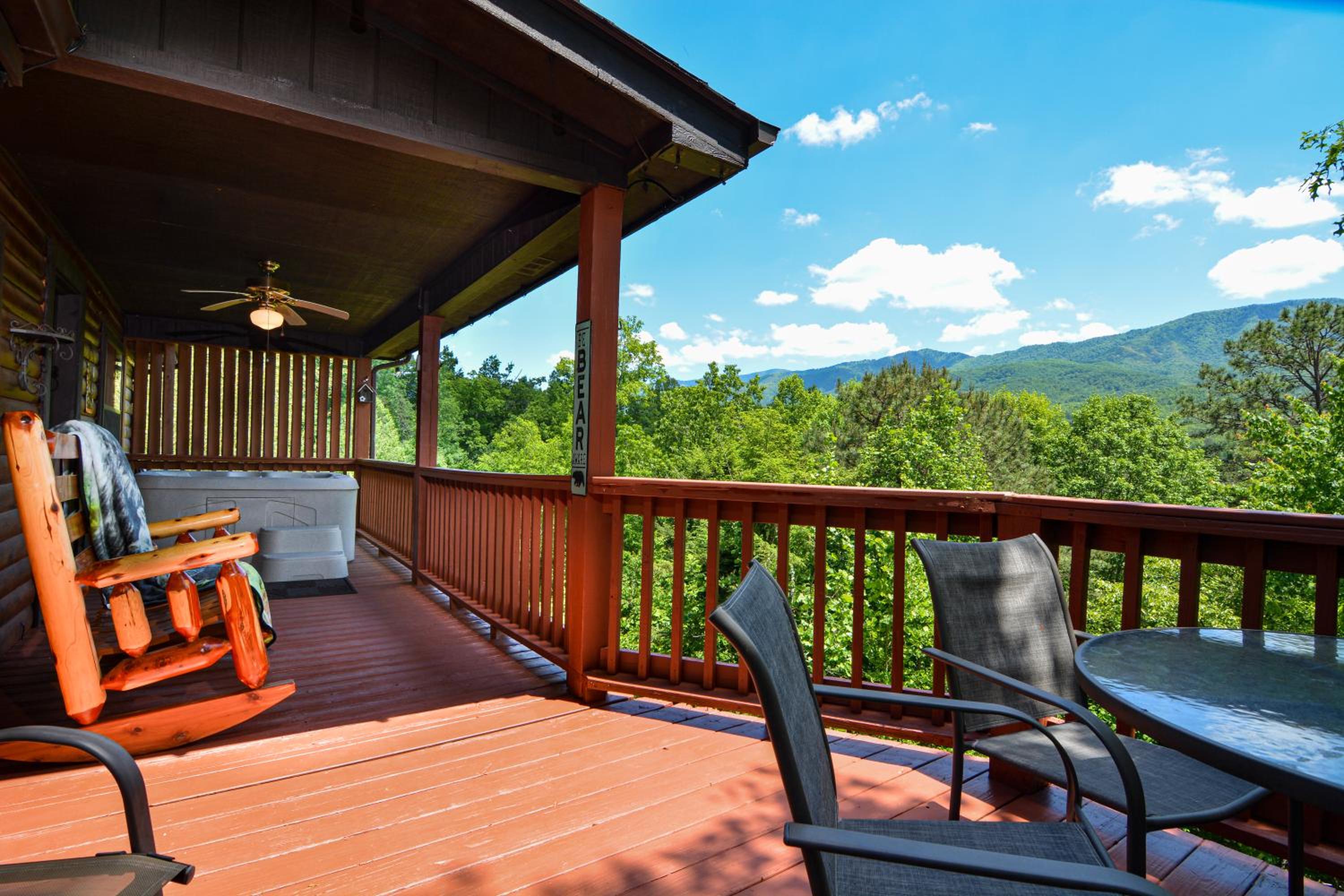Gatlinburg - Moonlight Mountain Views view 2